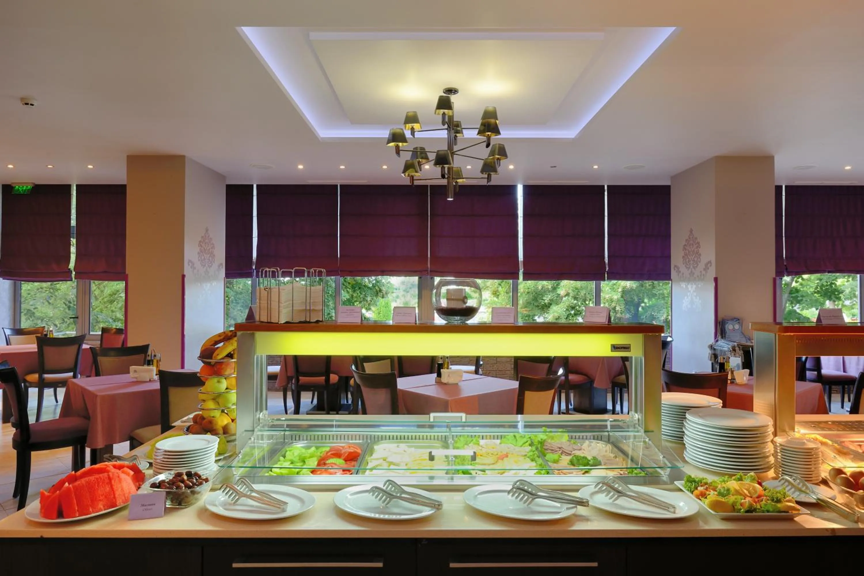 Restaurant/places to eat in Sana Spa Hotel
