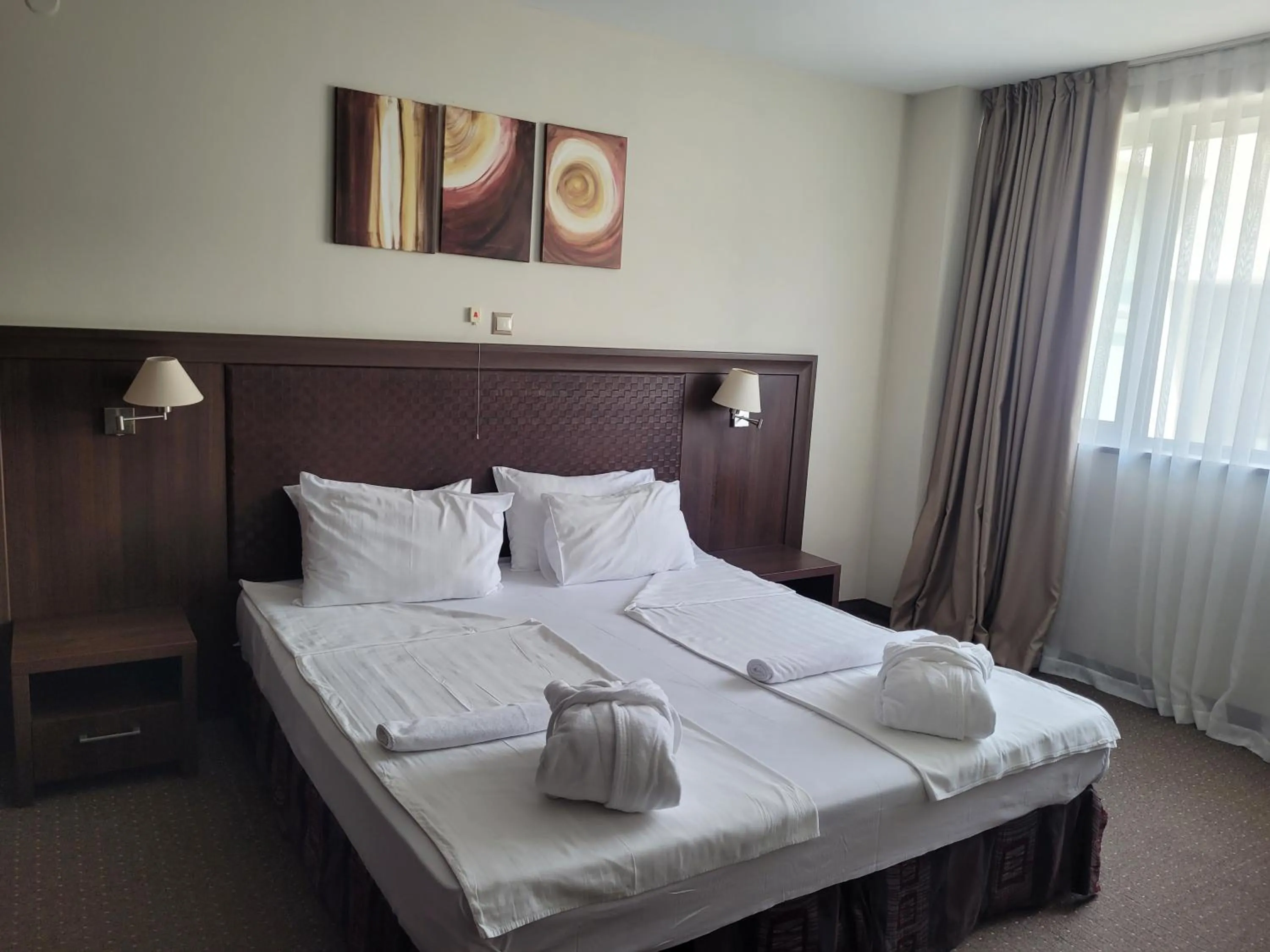 Bed in Sana Spa Hotel