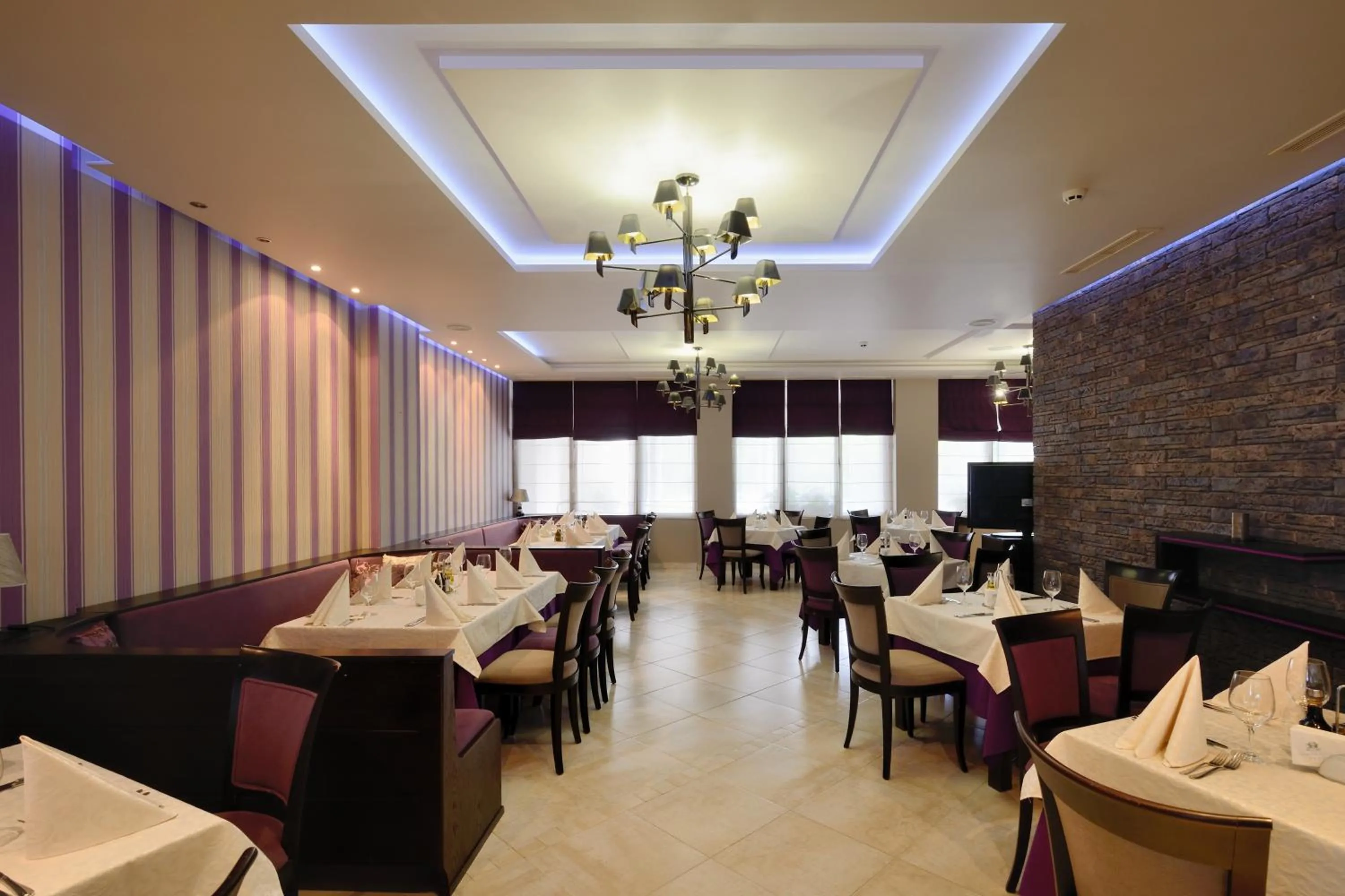 Restaurant/places to eat in Sana Spa Hotel