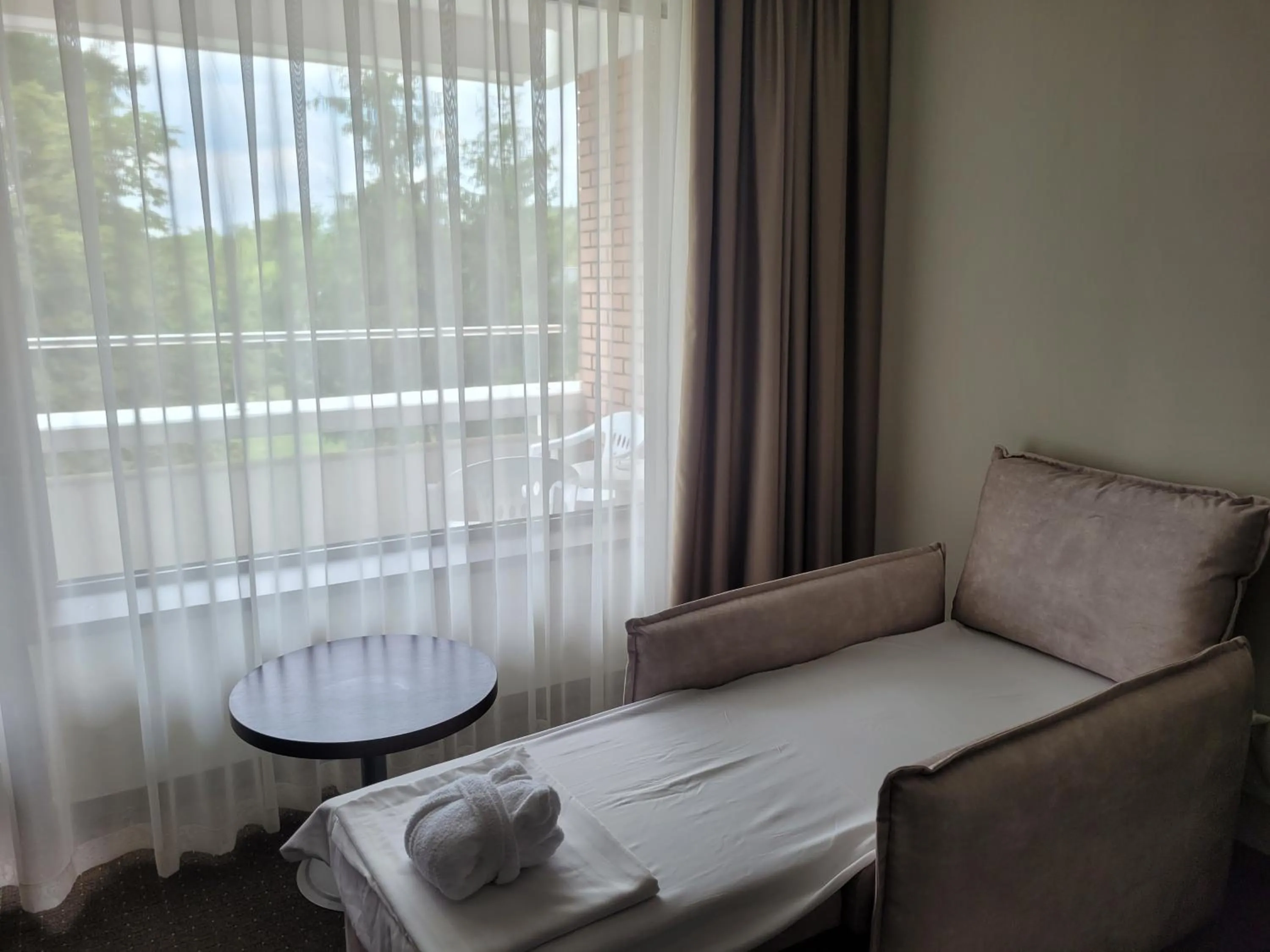 Bed in Sana Spa Hotel