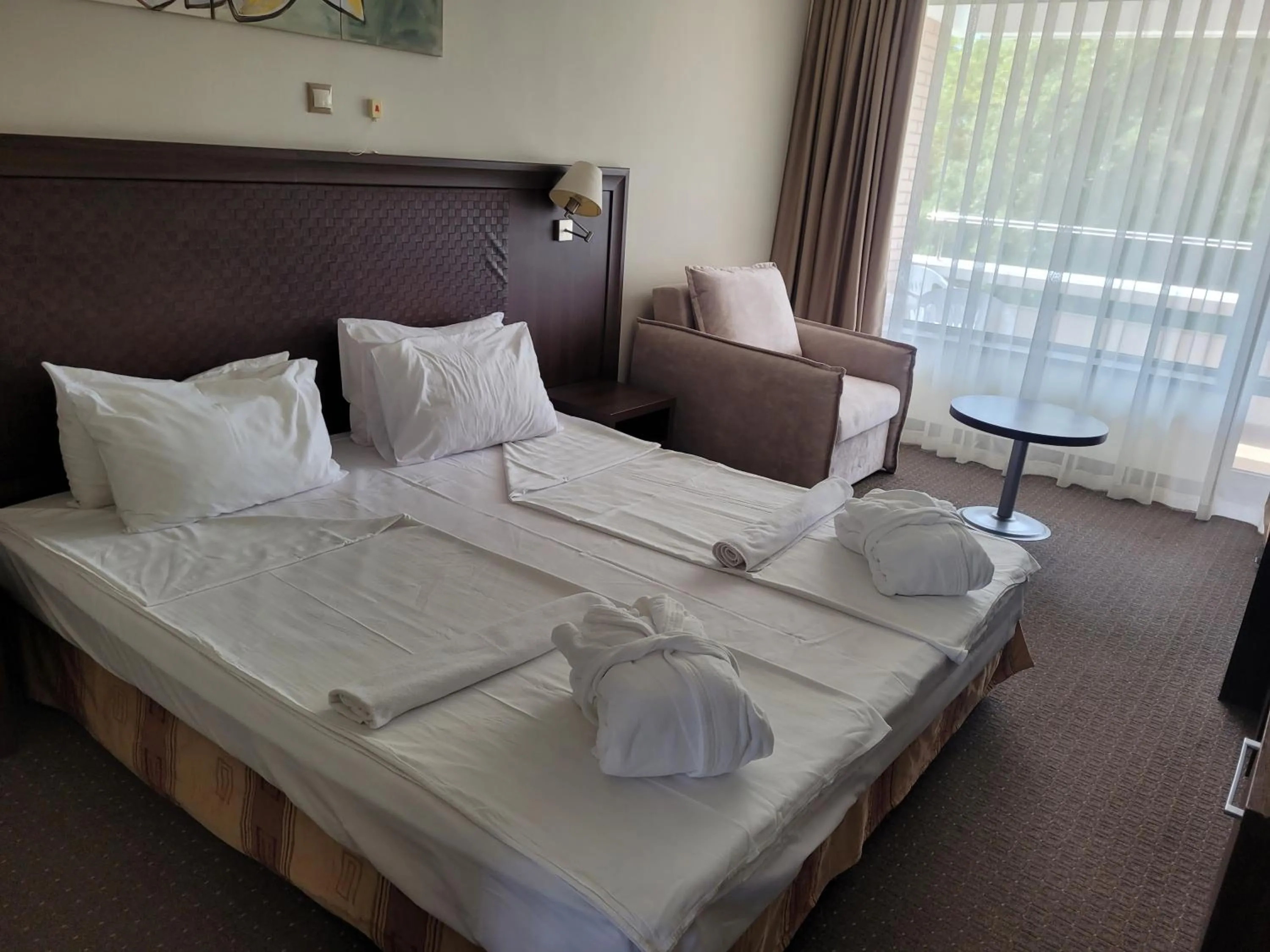 Bed in Sana Spa Hotel