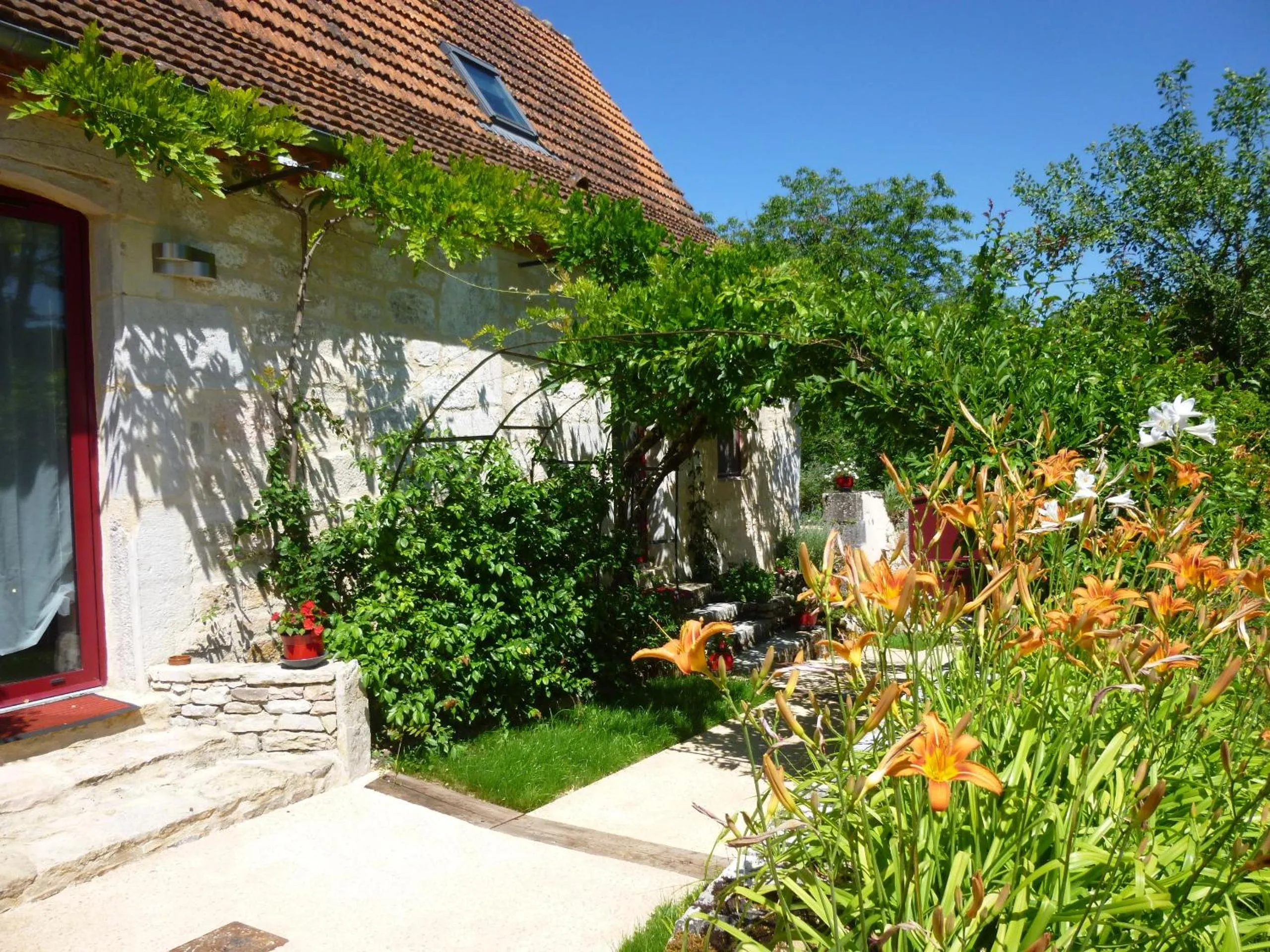 Facade/entrance in Au Mas de Gamet