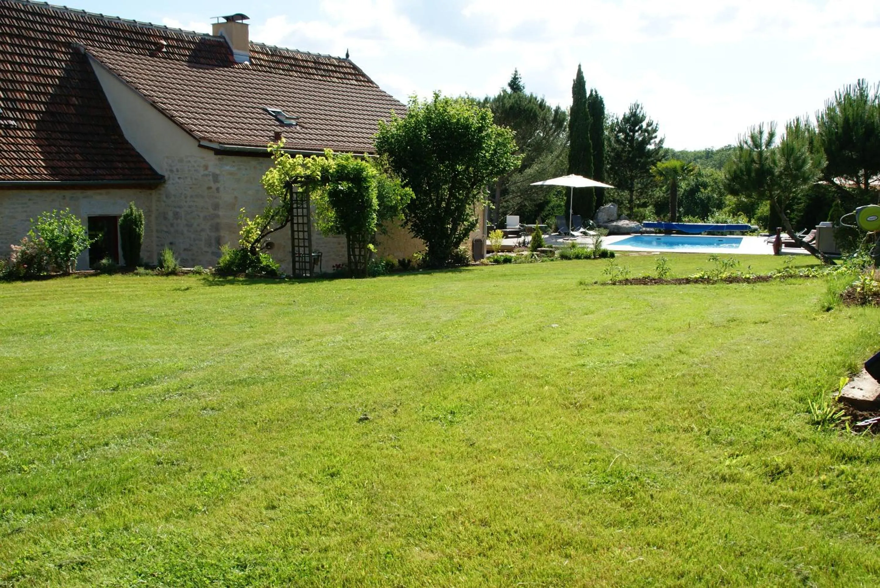 Garden view in Au Mas de Gamet