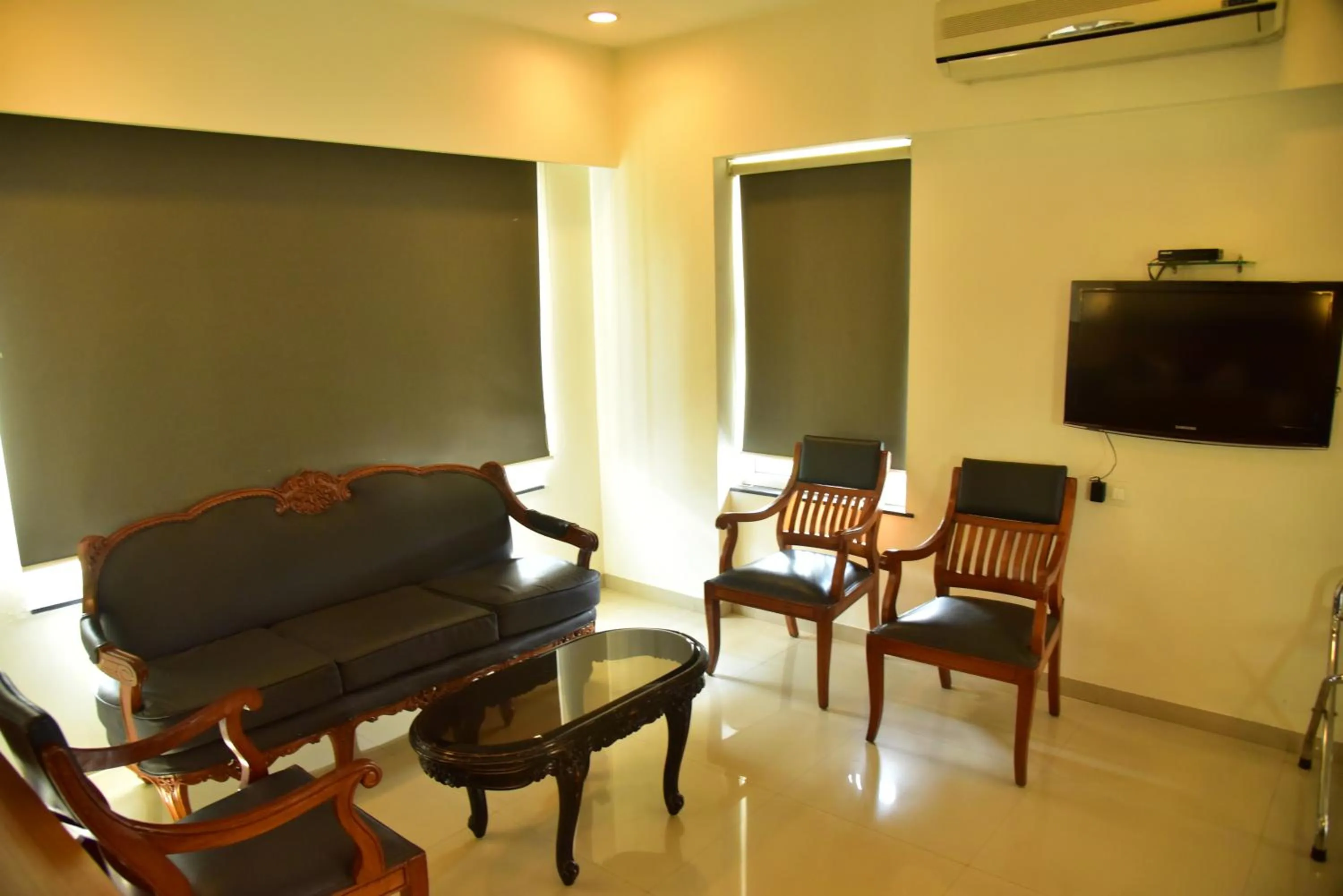 Seating area in Hi 5 Hotel & Experience