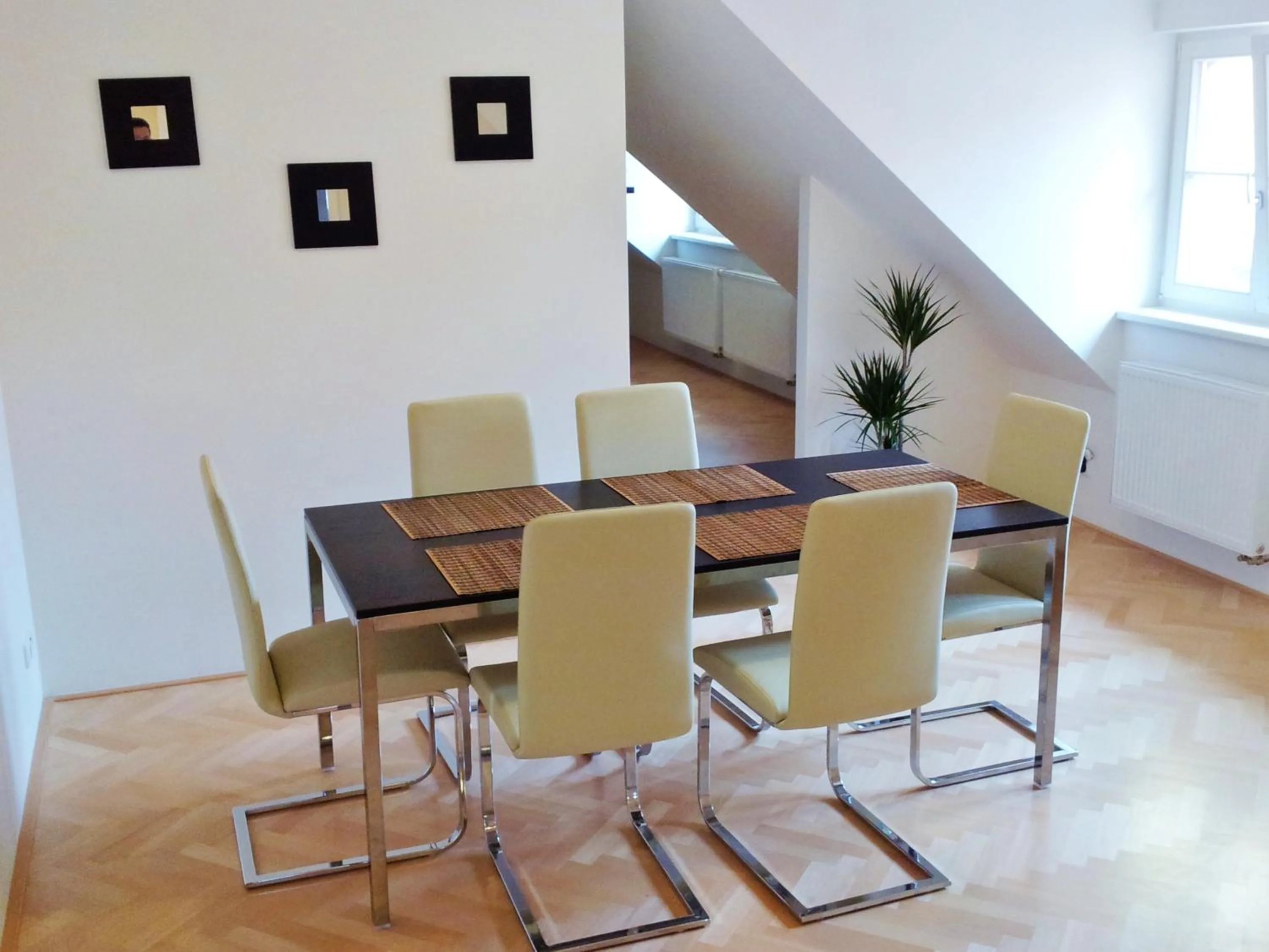 Decorative detail in Selinor Old Town Apartments