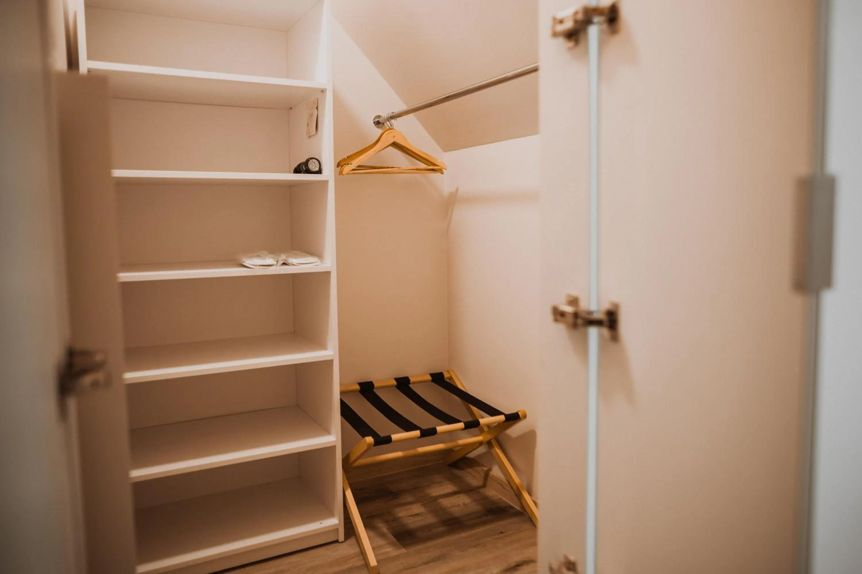 wardrobe in Winny Dworek