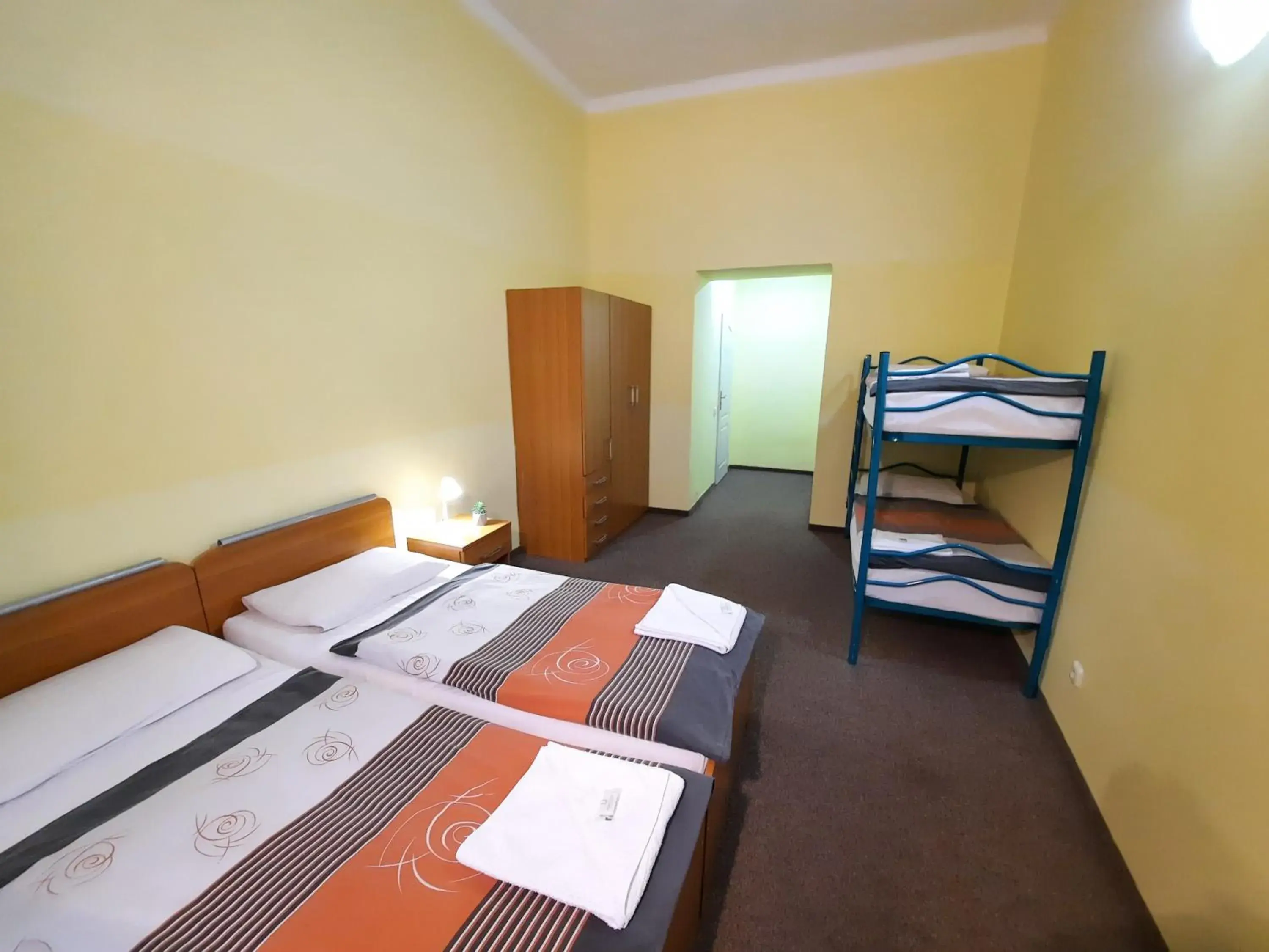 Quadruple Room in Pension City Center Quadruple Room in Pension City Center
