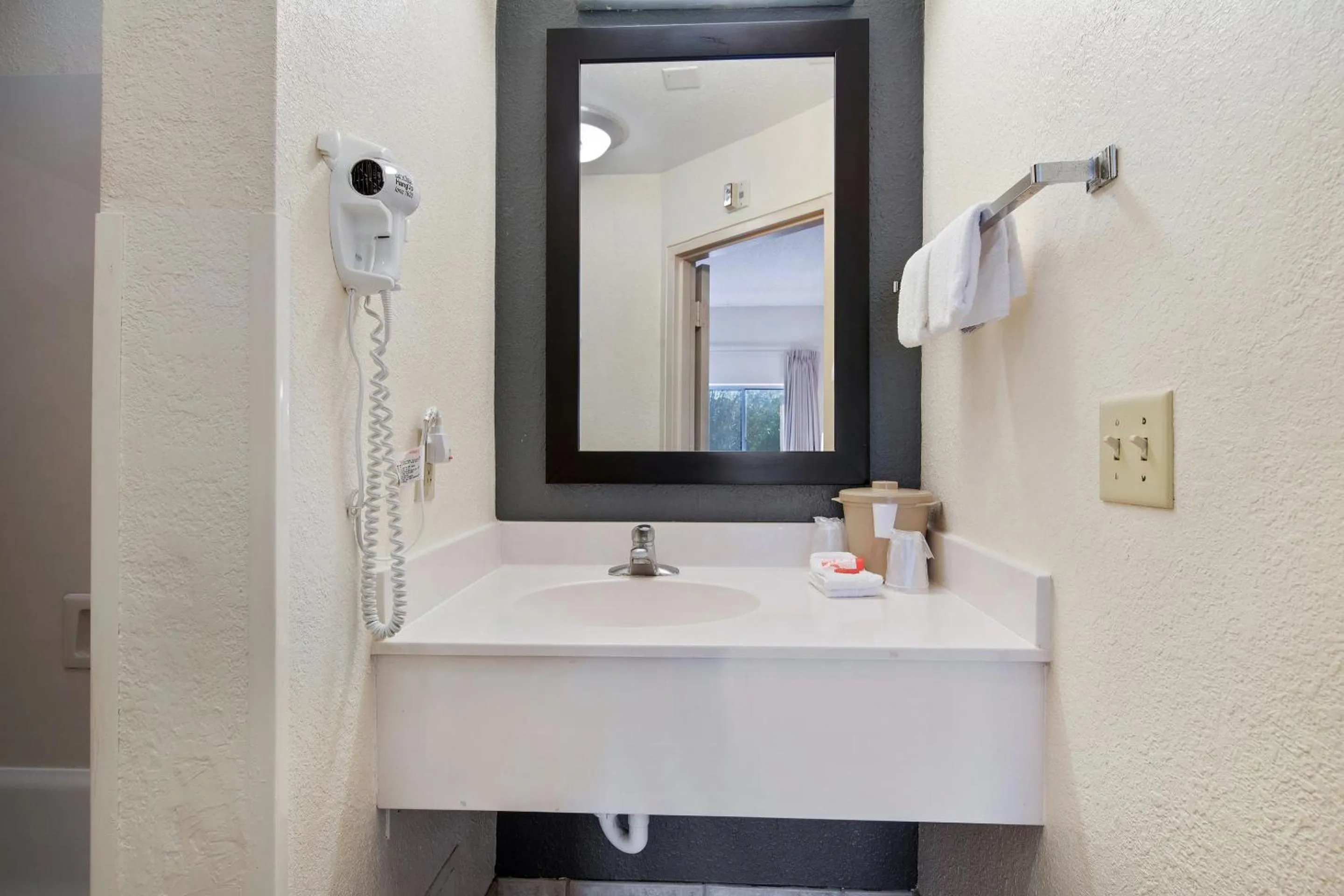 Bathroom in OYO Townhouse Orlando West