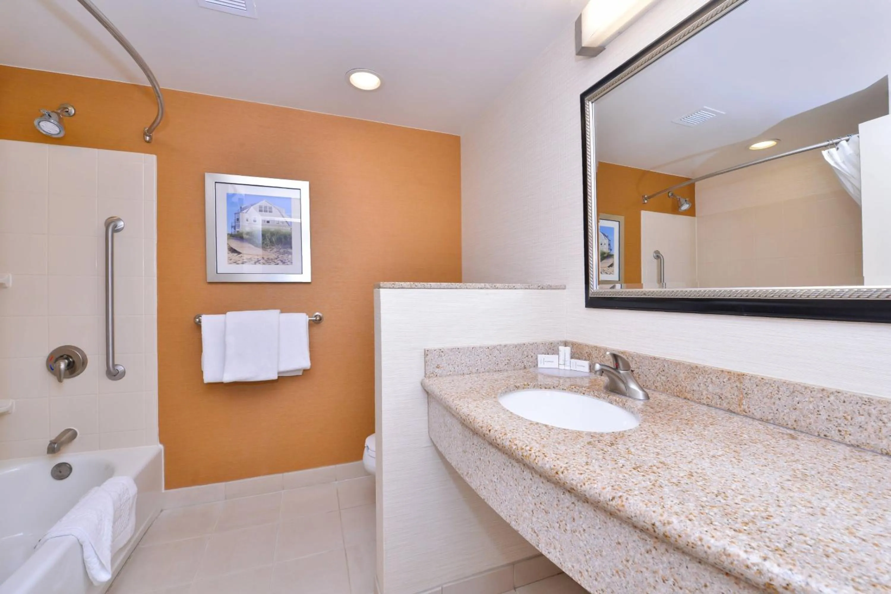 Bathroom in Fairfield Inn & Suites Orlando Ocoee