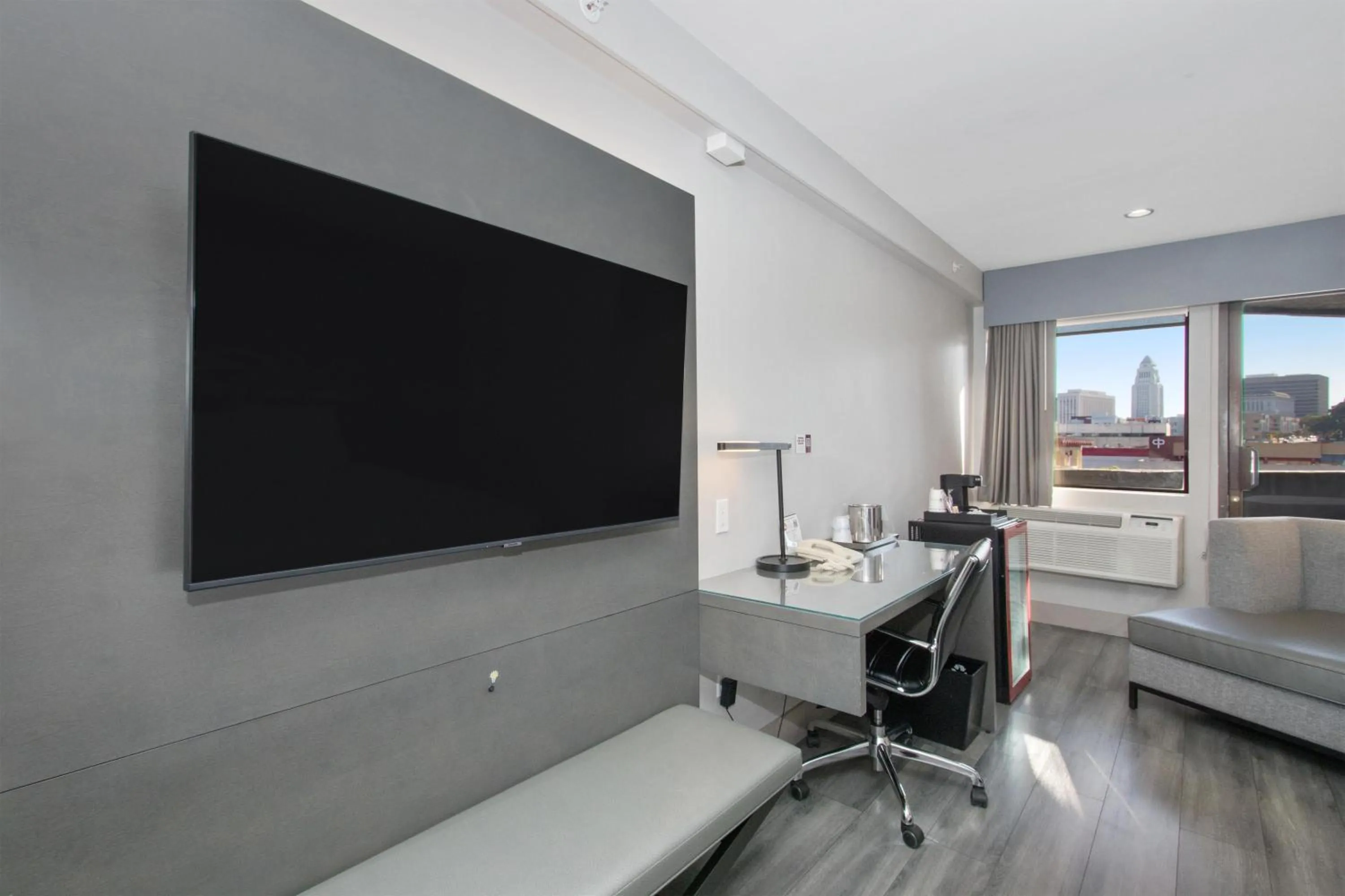 Bedroom in Aiden Los Angeles Downtown Dragon Gate Inn