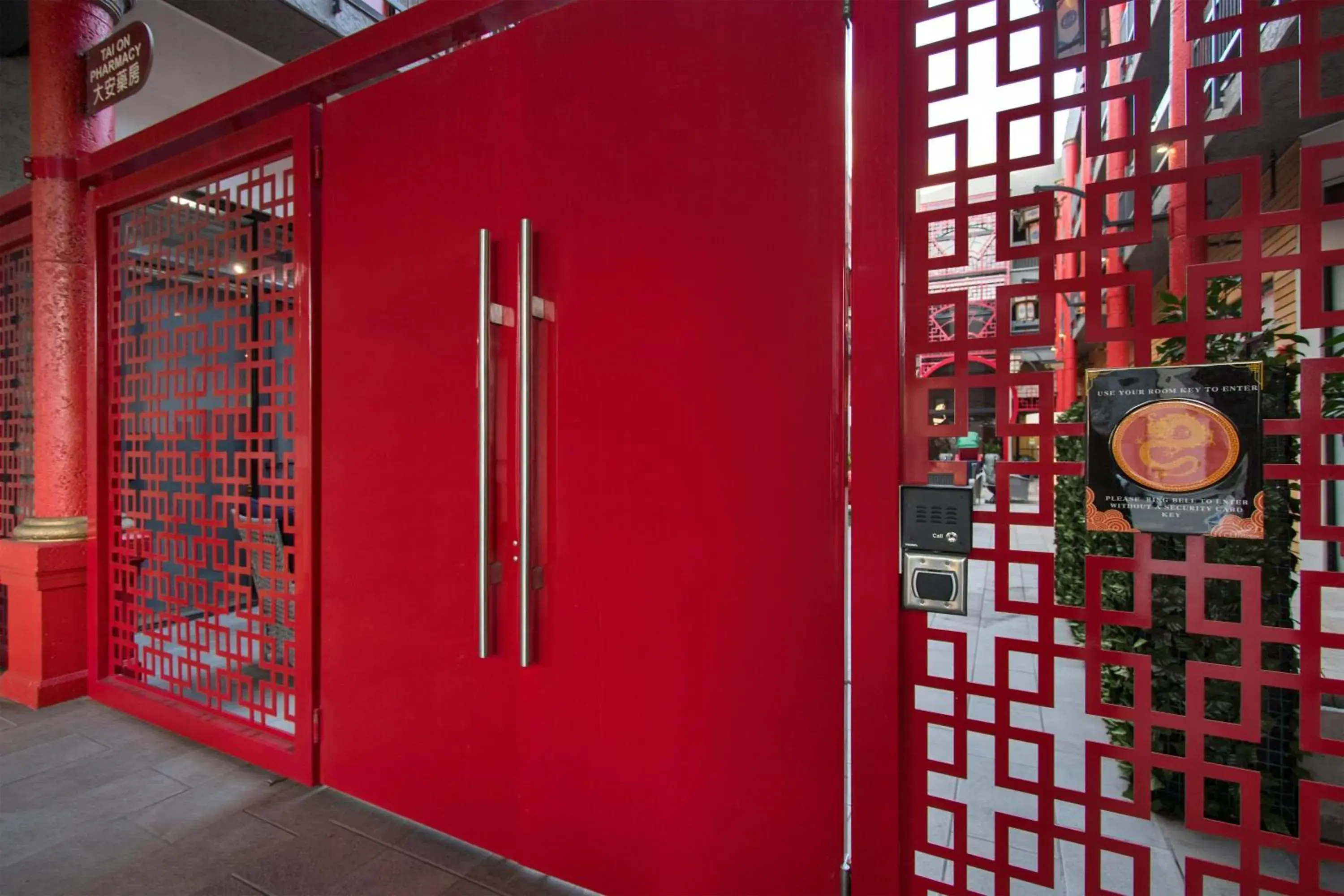 Property building in Aiden Los Angeles Downtown Dragon Gate Inn Property building in Aiden Los Angeles Downtown Dragon Gate Inn