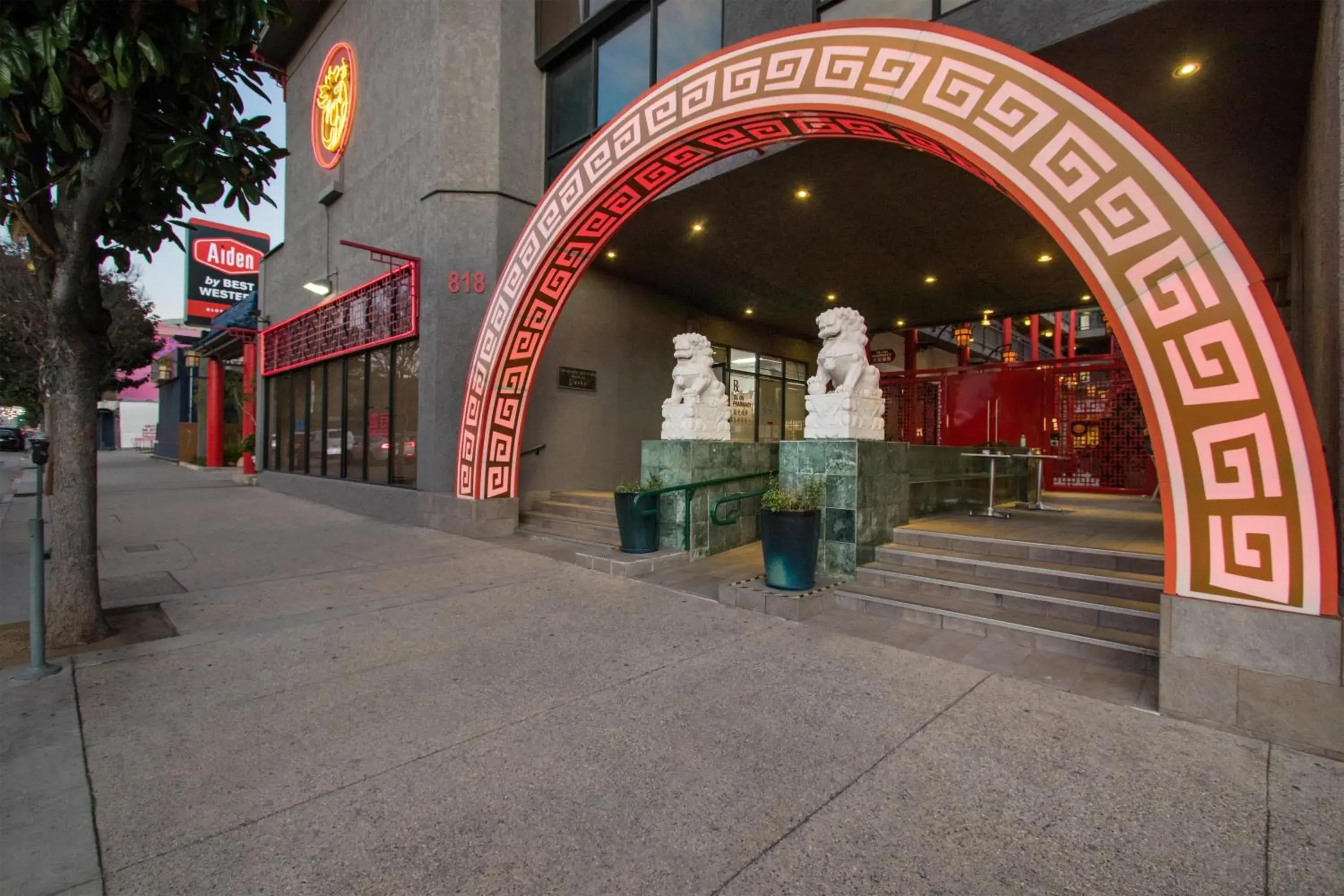 Property building in Aiden Los Angeles Downtown Dragon Gate Inn Property building in Aiden Los Angeles Downtown Dragon Gate Inn