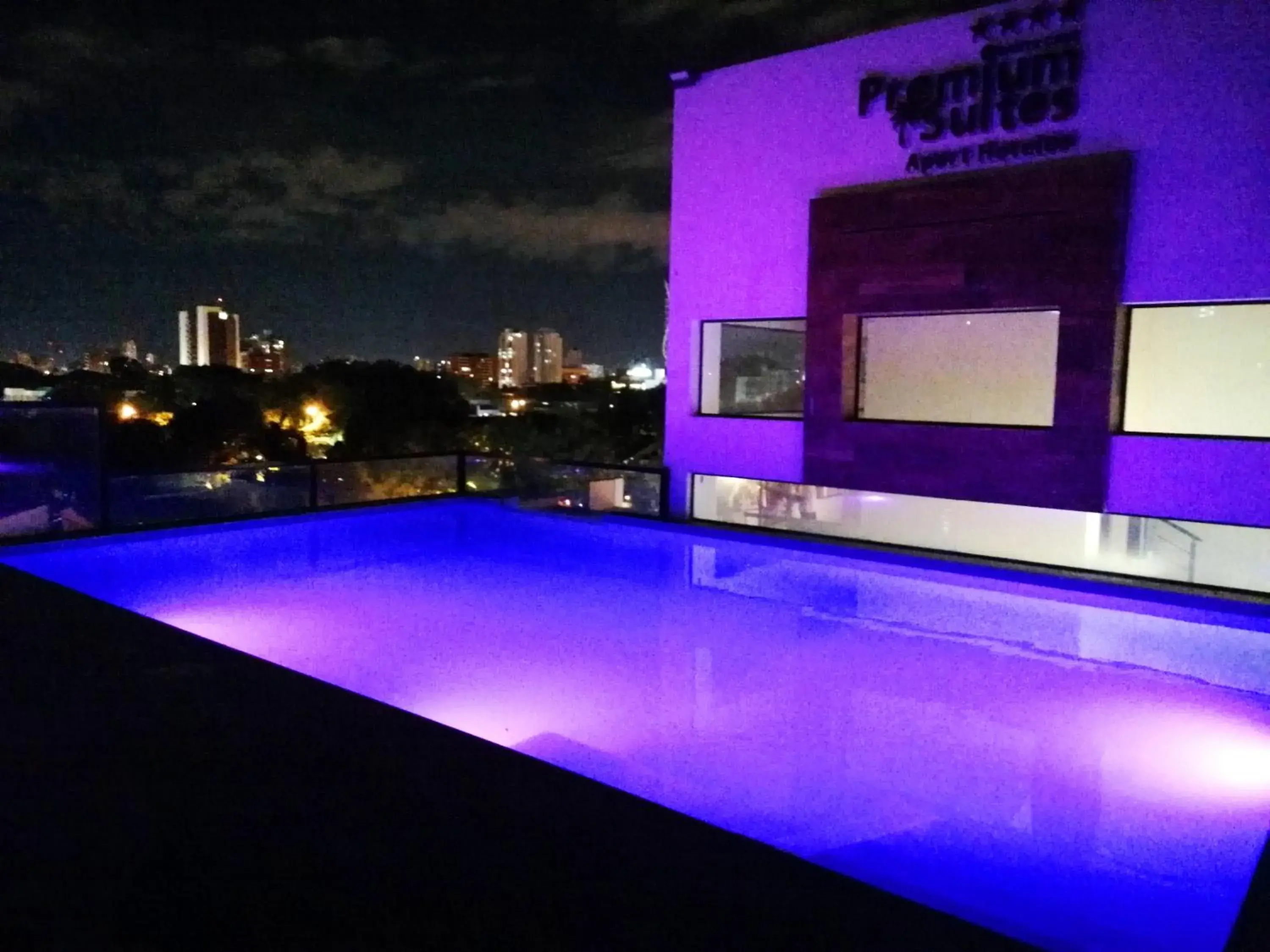 Property building in Premium Suites Deluxe Aparthotel Equipetrol Property building in Premium Suites Deluxe Aparthotel Equipetrol