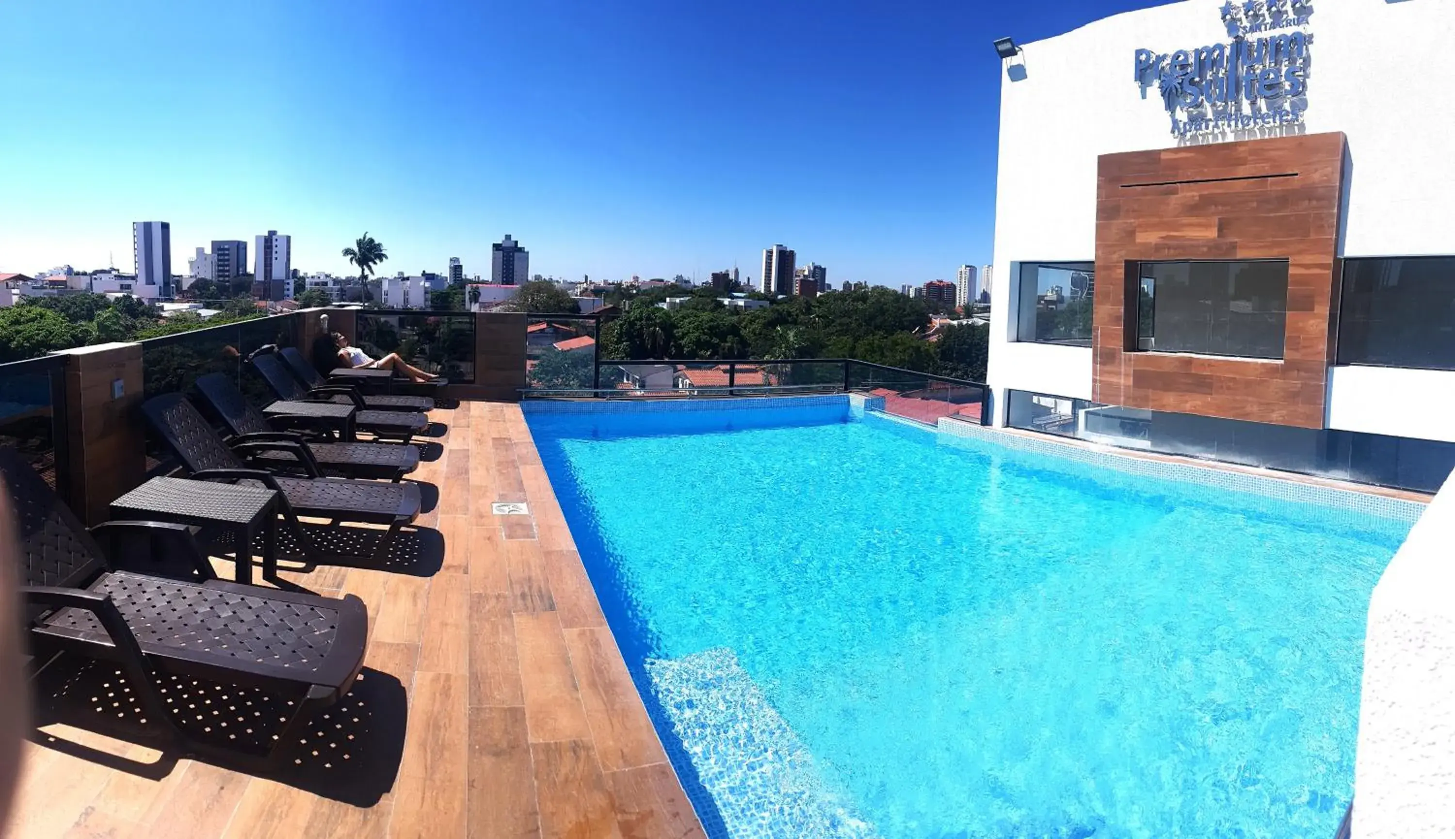 Property building in Premium Suites Deluxe Aparthotel Equipetrol Property building in Premium Suites Deluxe Aparthotel Equipetrol