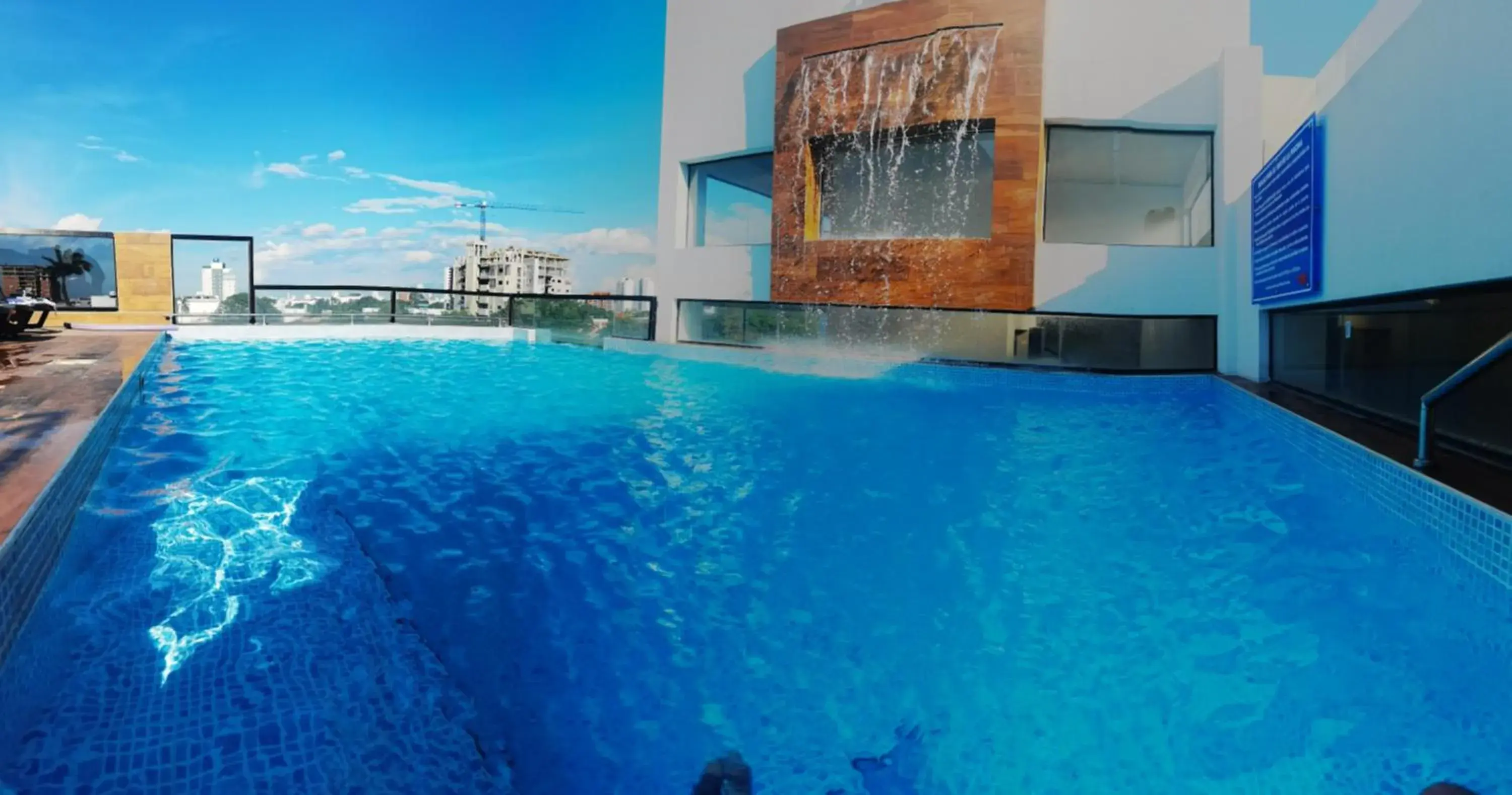 Swimming pool in Premium Suites Deluxe Aparthotel Equipetrol Swimming pool in Premium Suites Deluxe Aparthotel Equipetrol