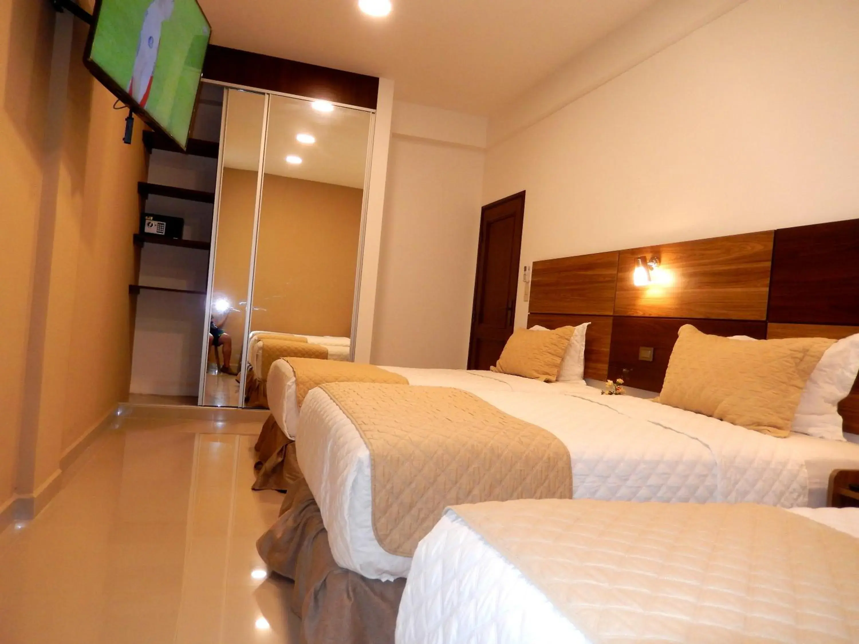 Bed in Premium Suites Deluxe Aparthotel Equipetrol Bed in Premium Suites Deluxe Aparthotel Equipetrol