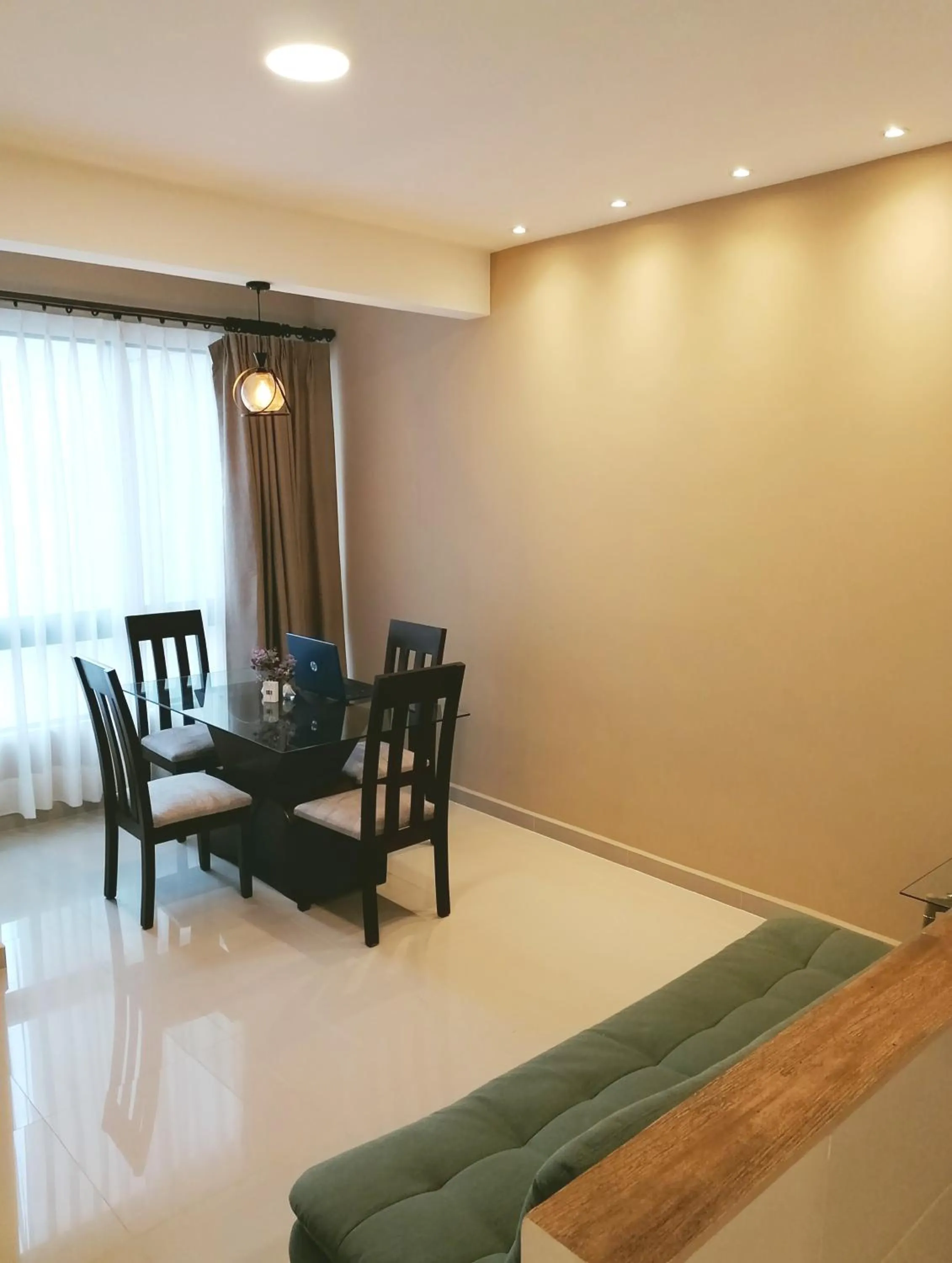 Dining area in Premium Suites Deluxe Aparthotel Equipetrol