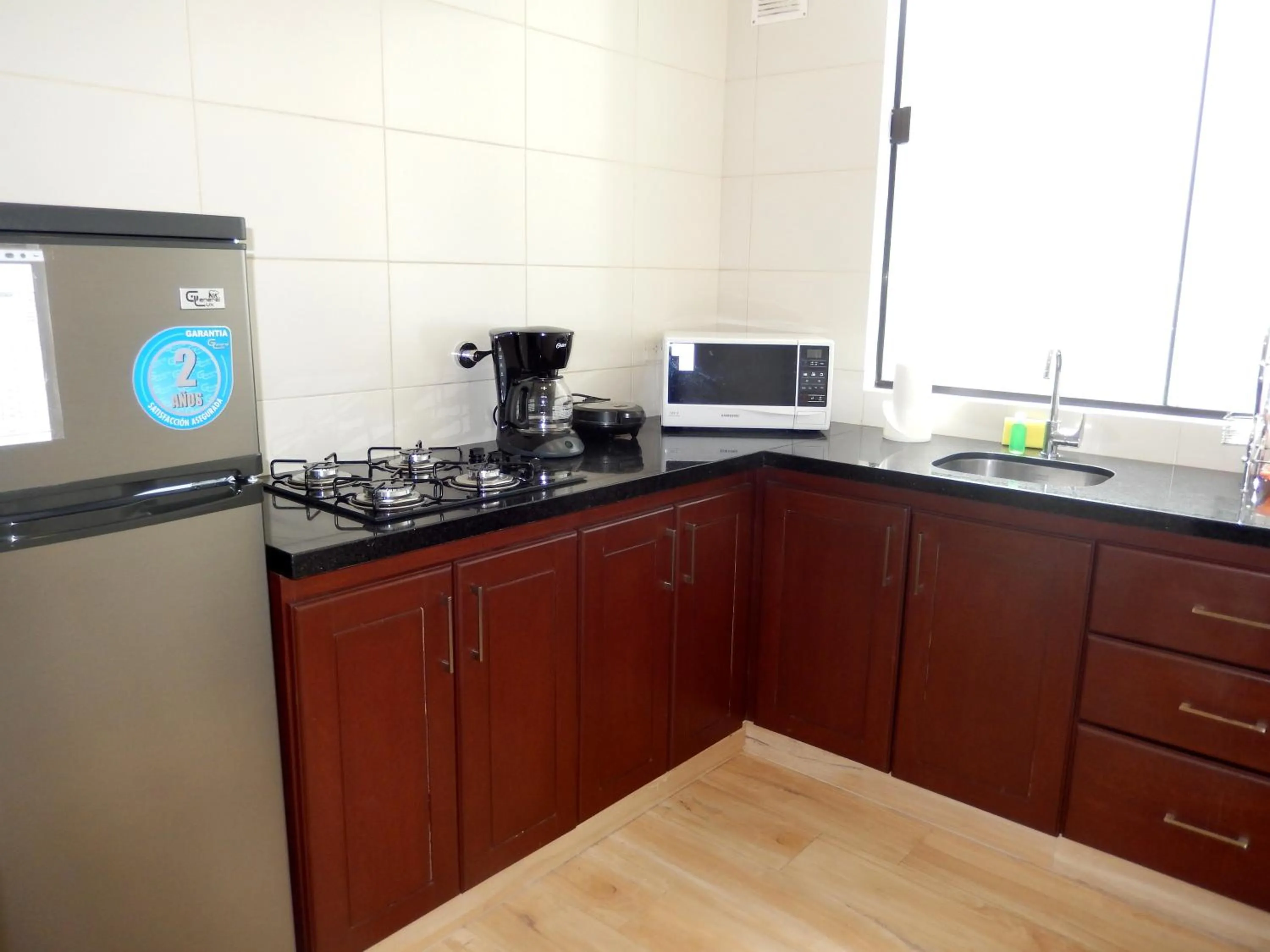 Coffee/tea facilities in Premium Suites Deluxe Aparthotel Equipetrol