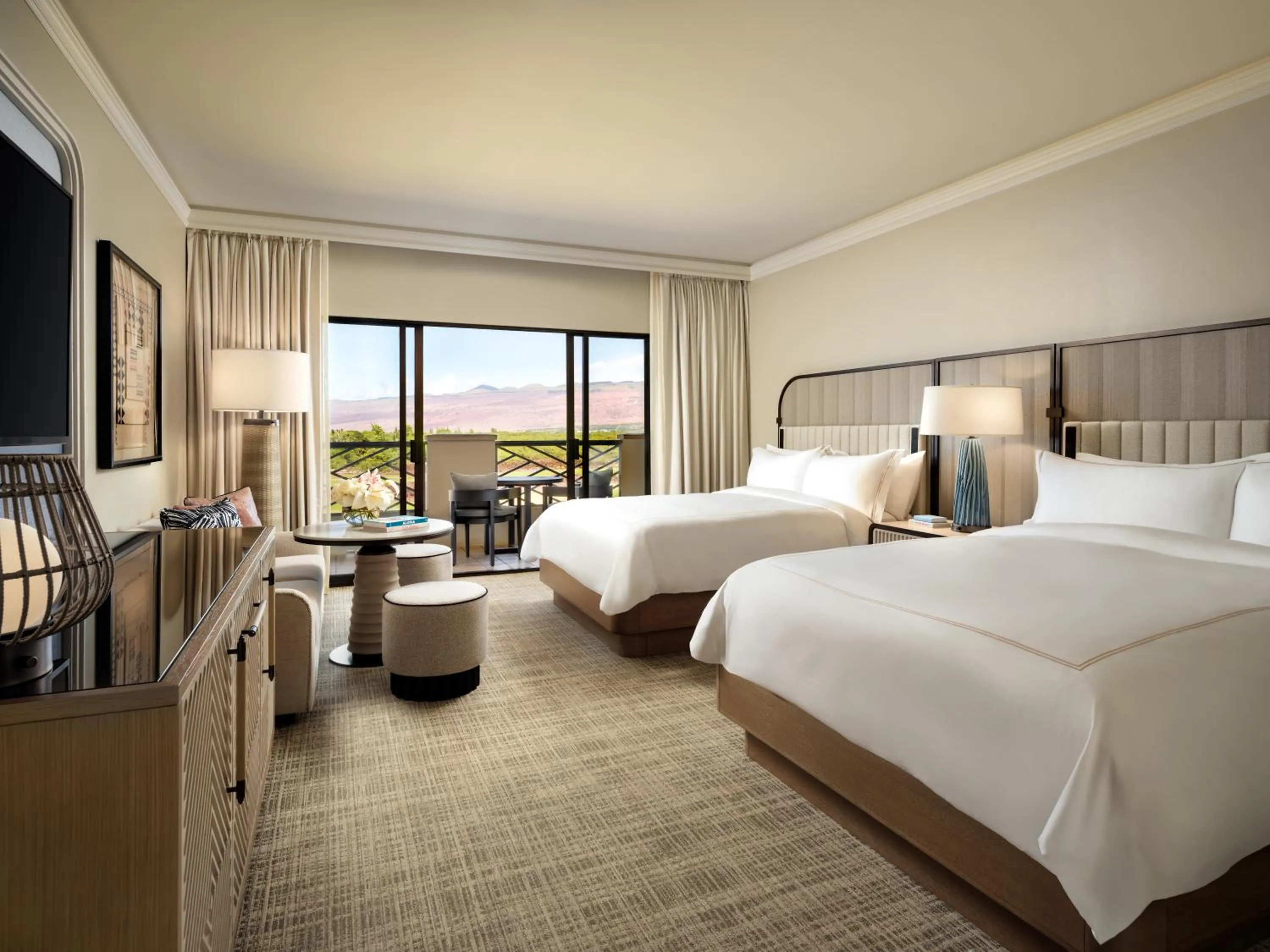 Bed in Fairmont Orchid