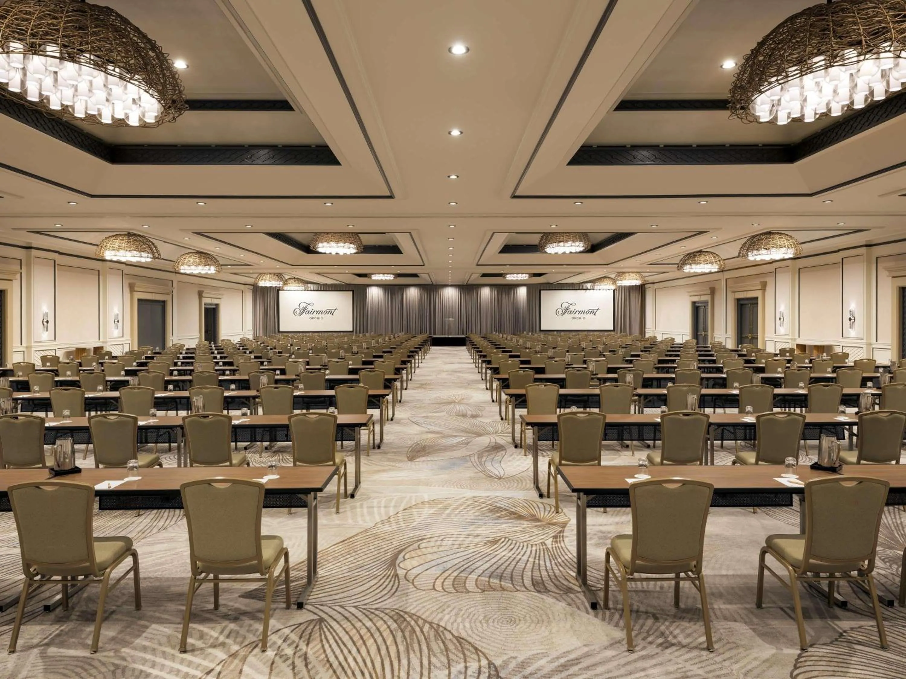 Business facilities in Fairmont Orchid