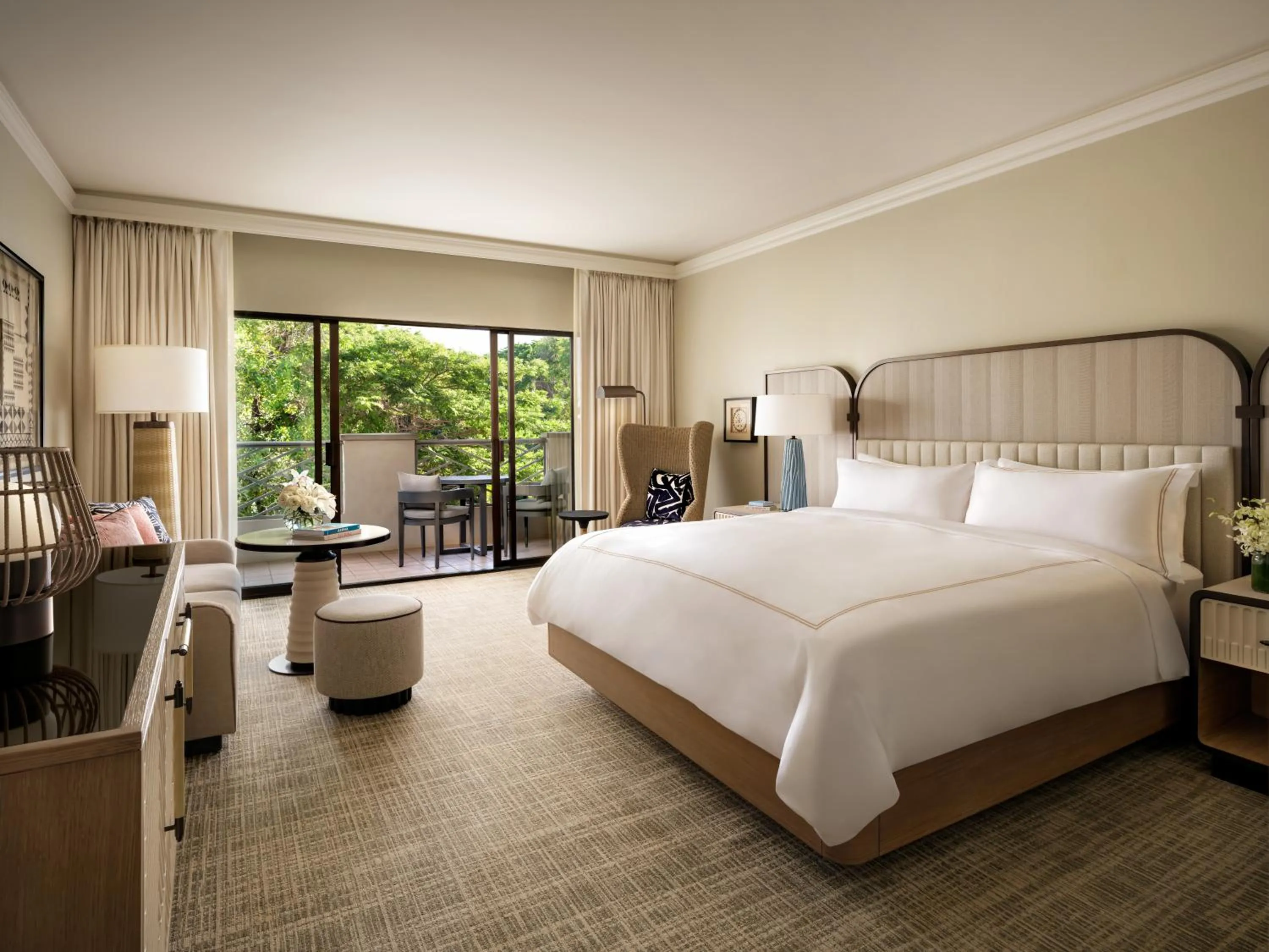 Bed in Fairmont Orchid