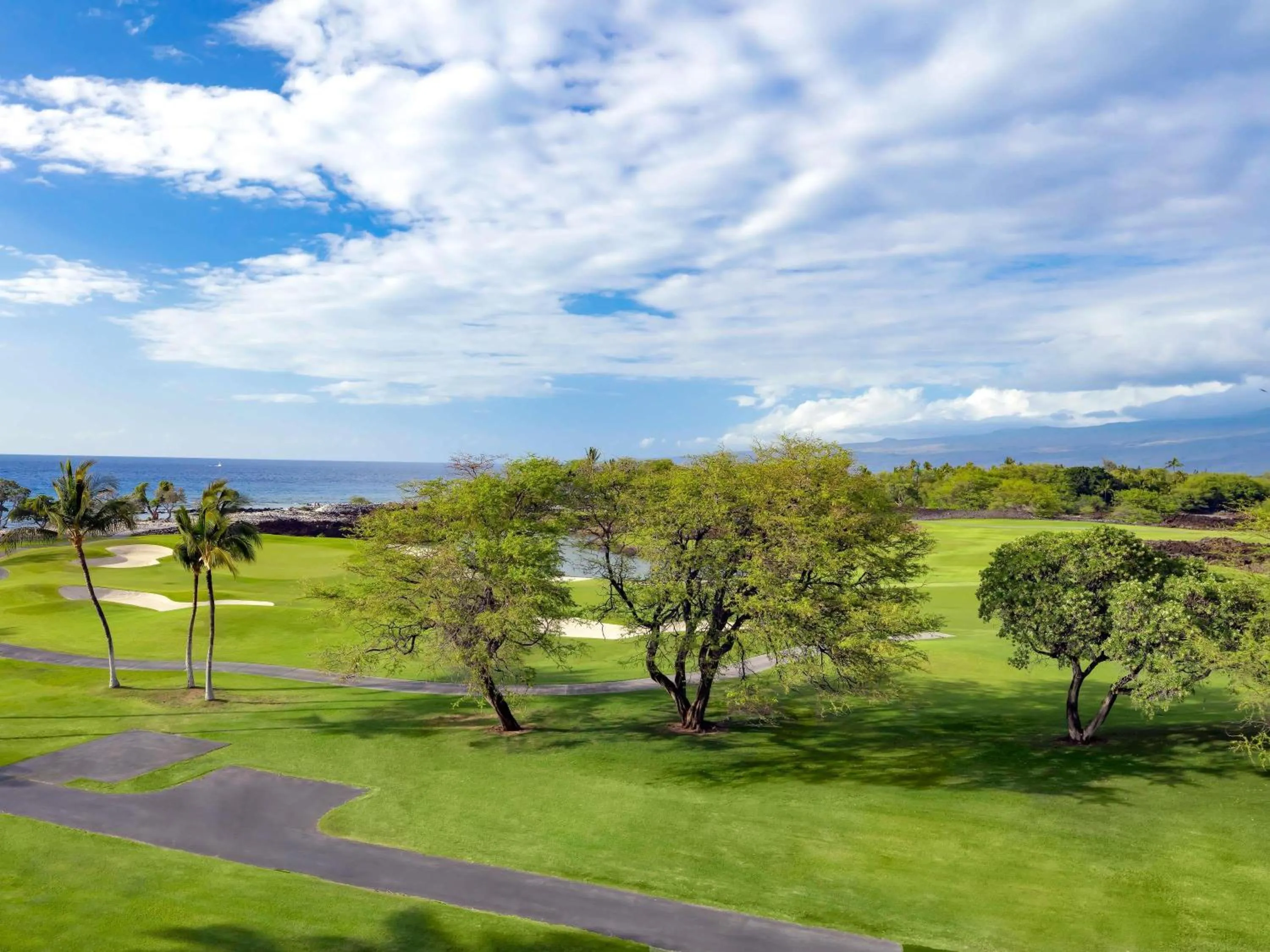 Bedroom in Fairmont Orchid