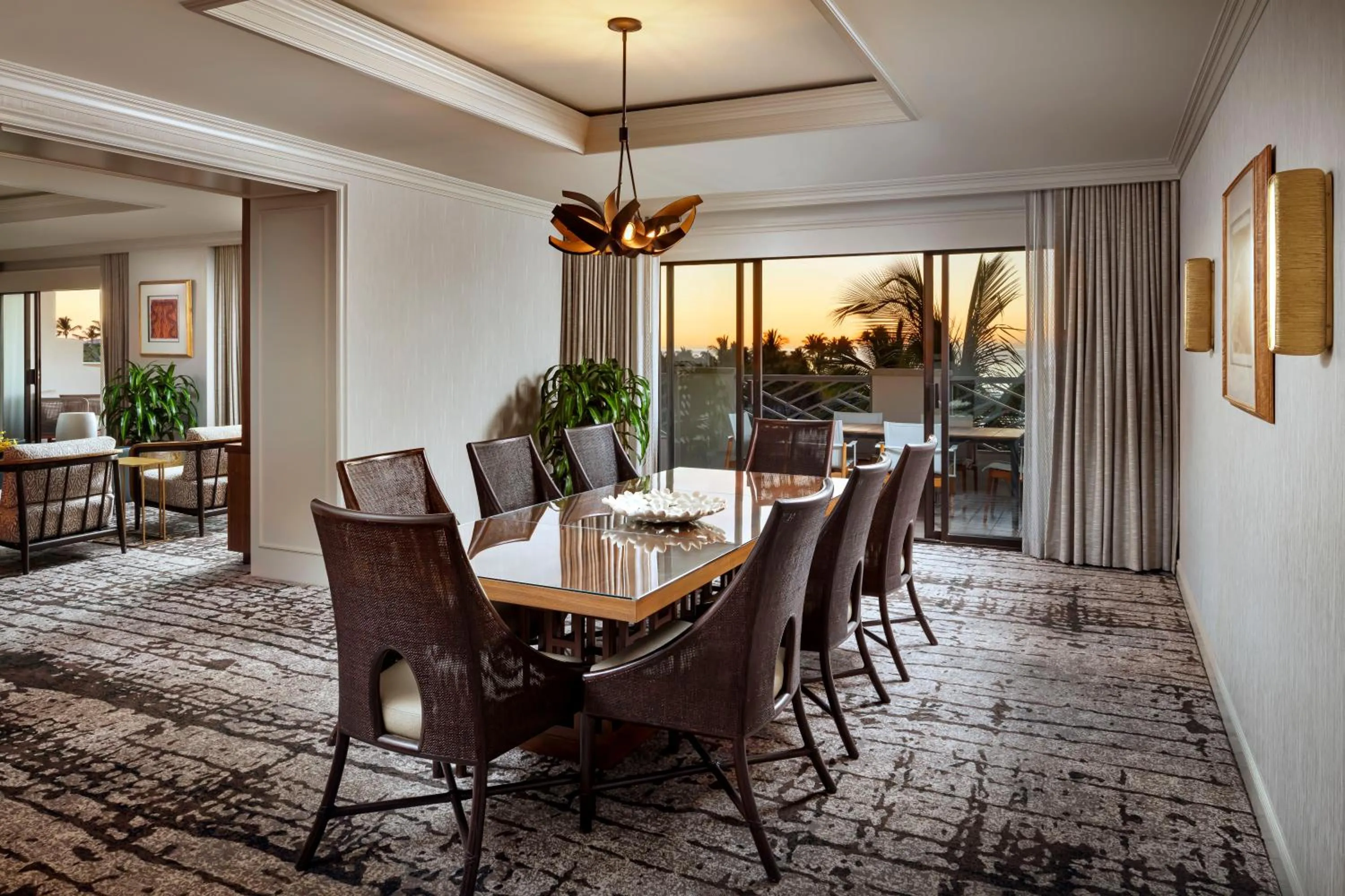Dining area in Fairmont Orchid
