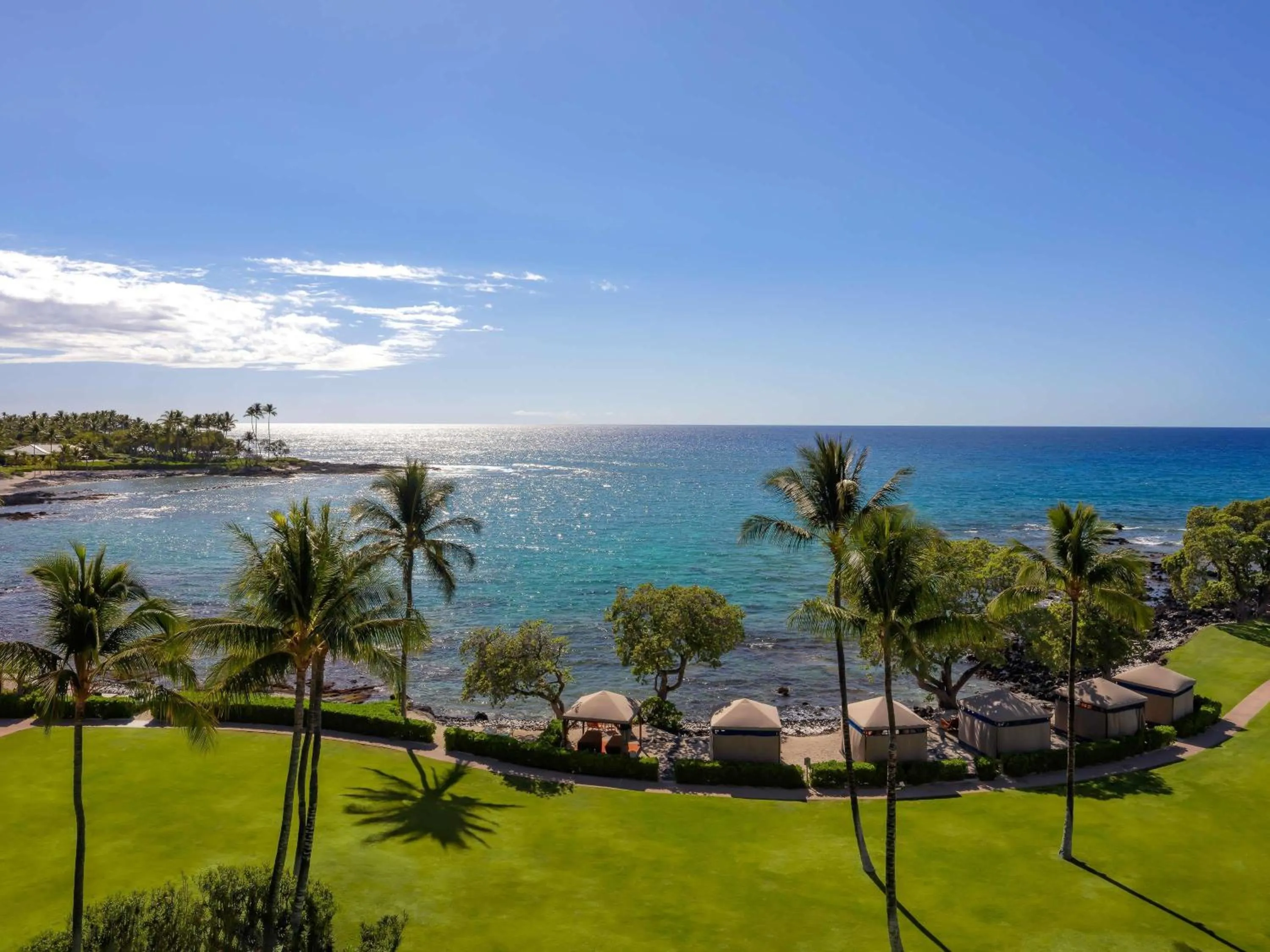 Bedroom in Fairmont Orchid
