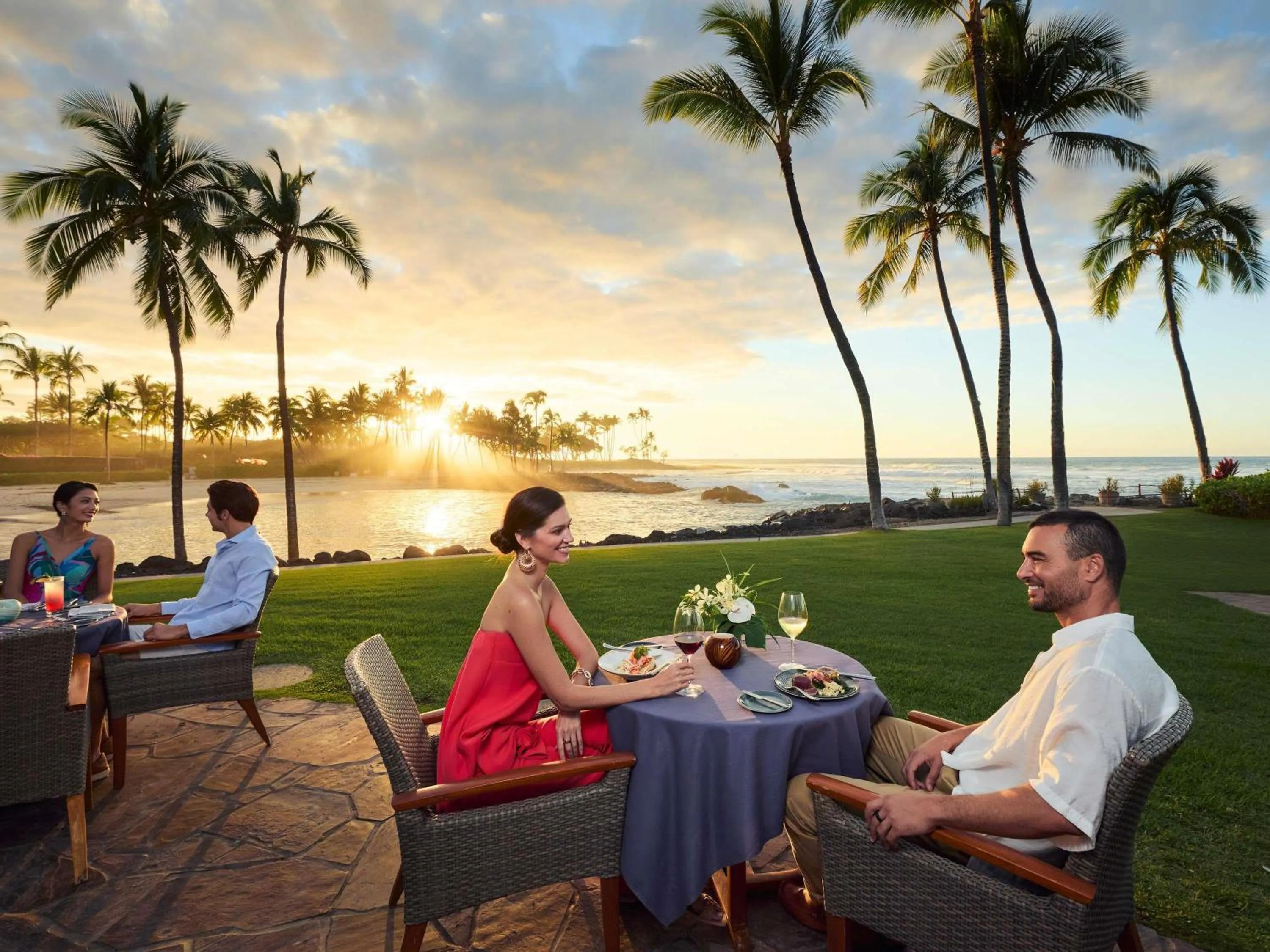 Restaurant/places to eat in Fairmont Orchid