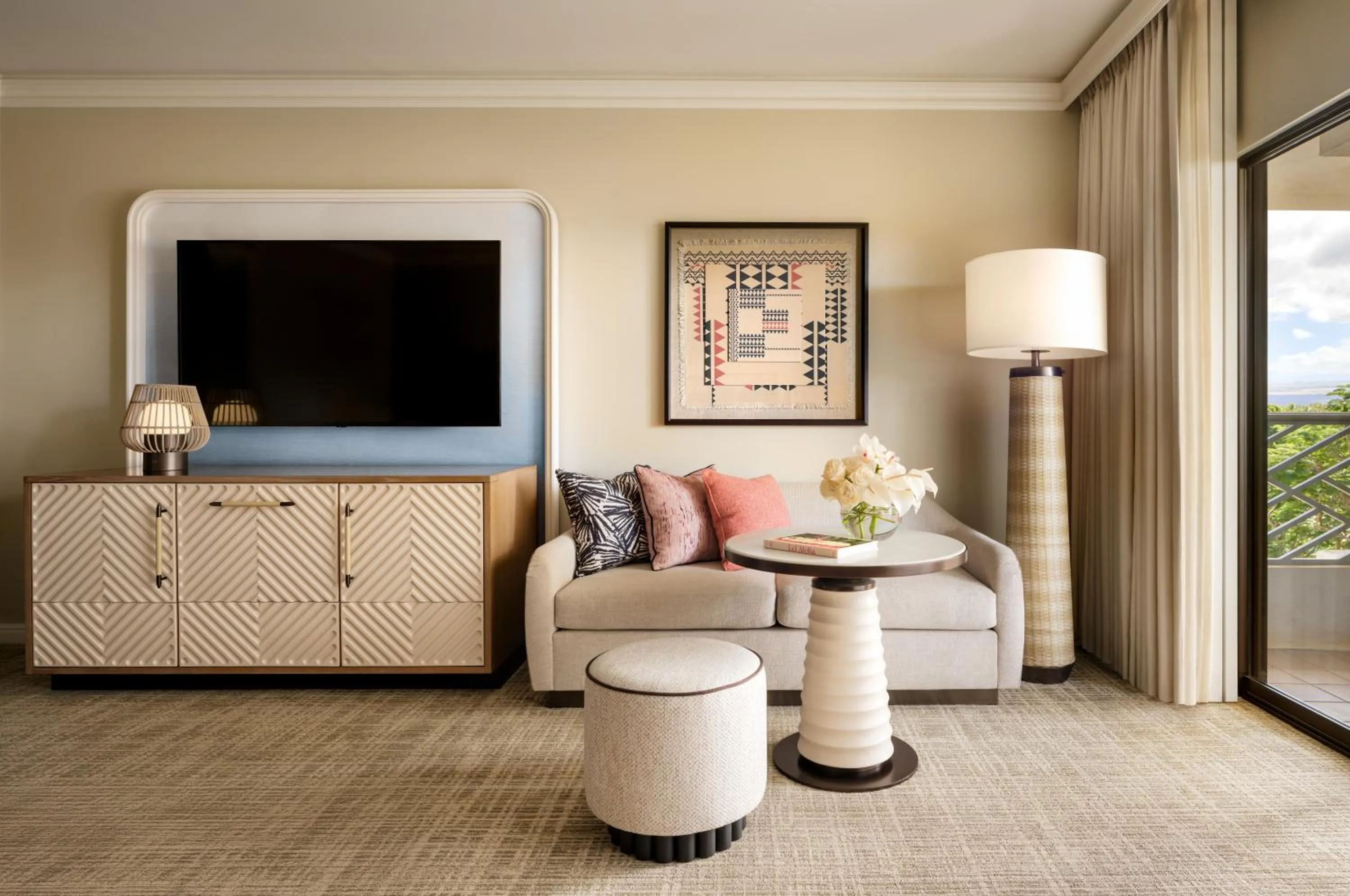 Seating area in Fairmont Orchid