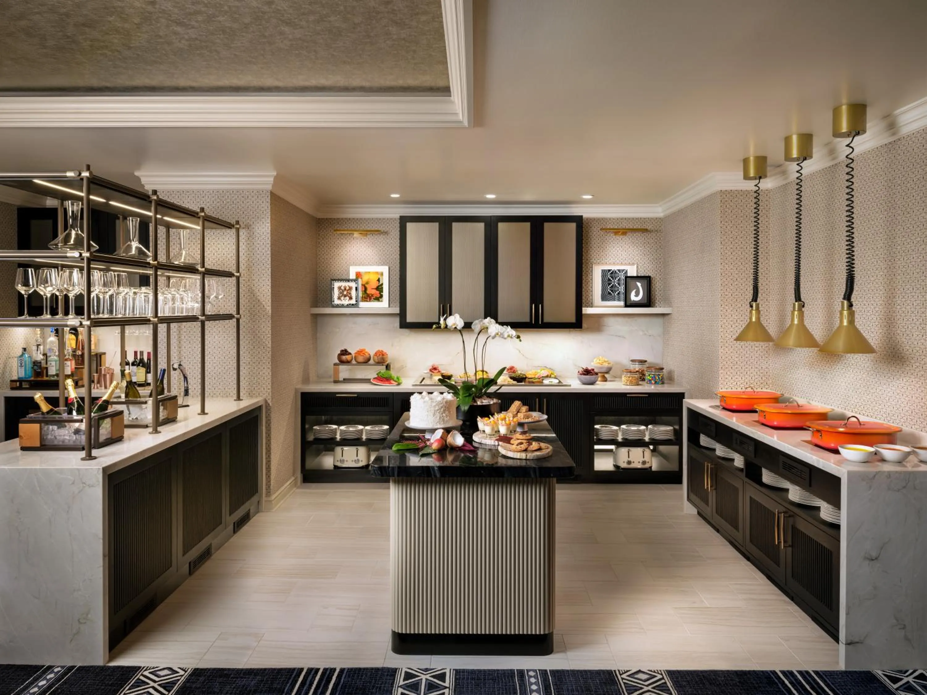 Food and drinks in Fairmont Orchid