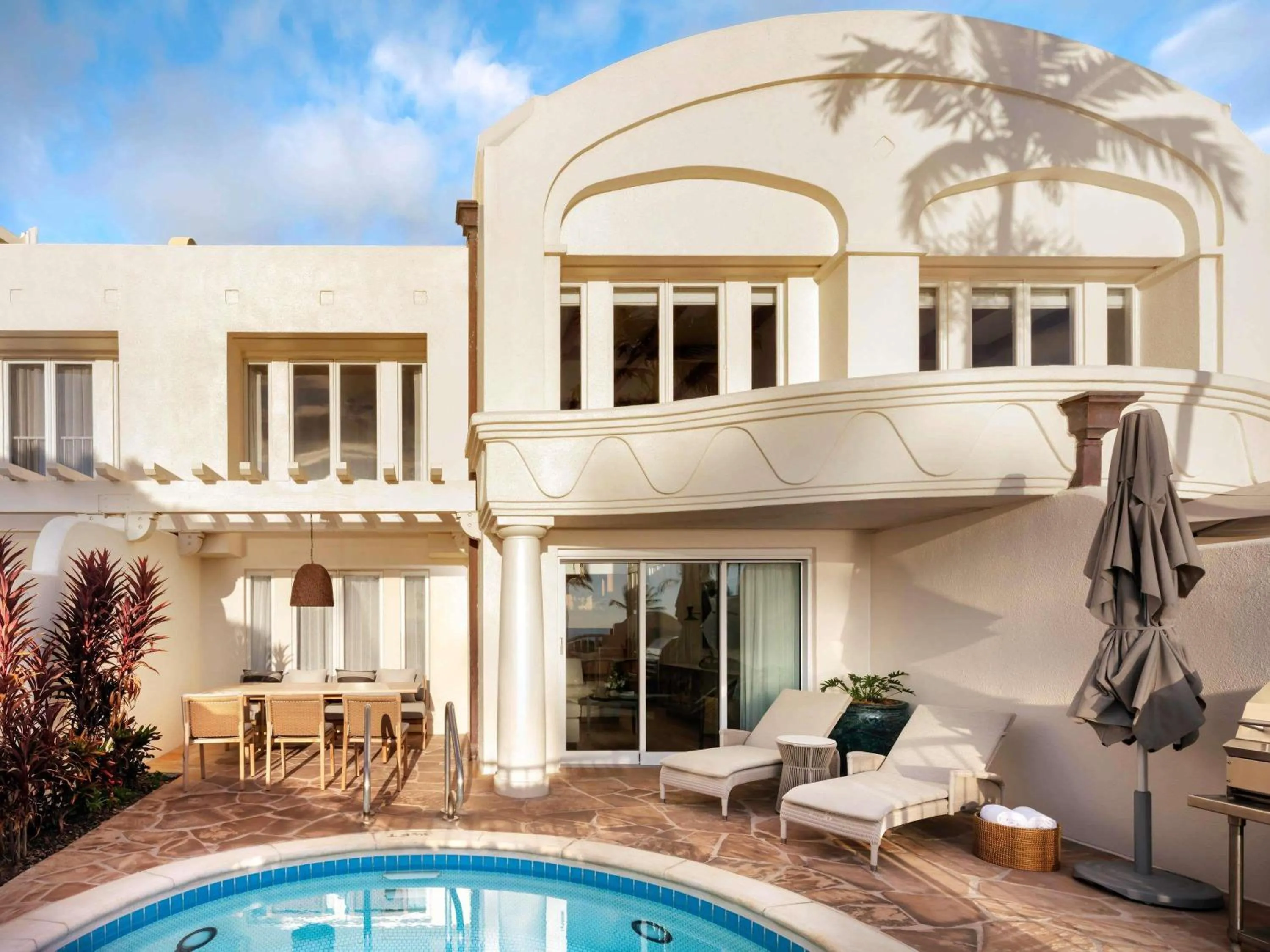 Bedroom in Fairmont Kea Lani, Maui