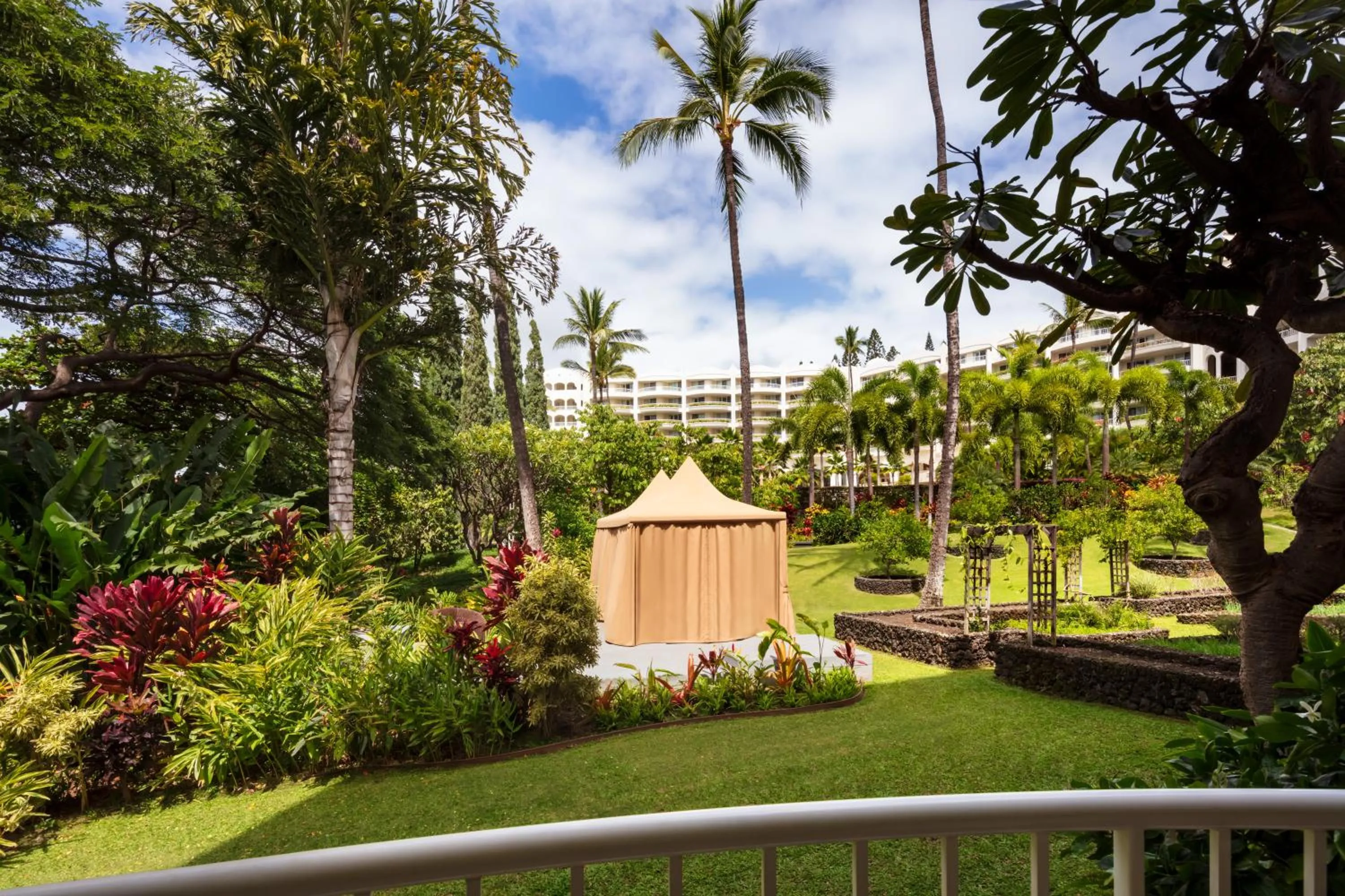 Day in Fairmont Kea Lani, Maui