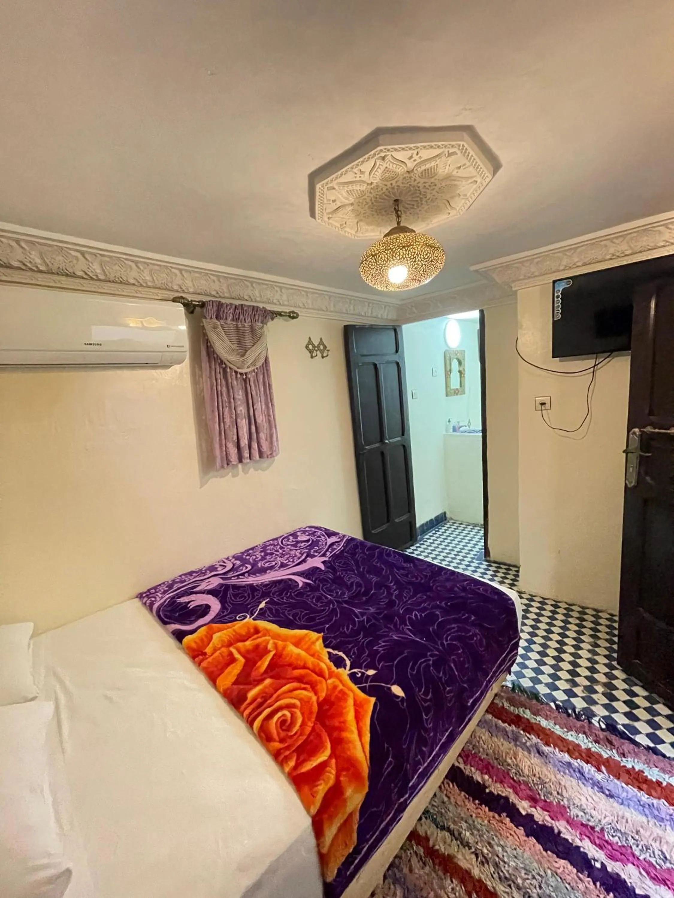 Photo of the whole room, Bed in Dar Atlantic