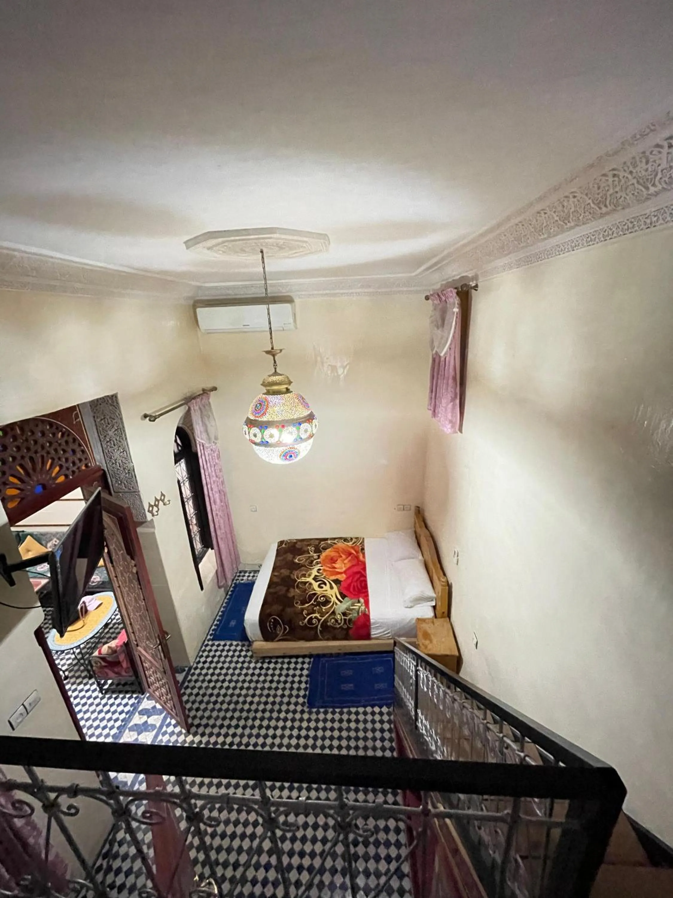 Photo of the whole room, Bed in Dar Atlantic