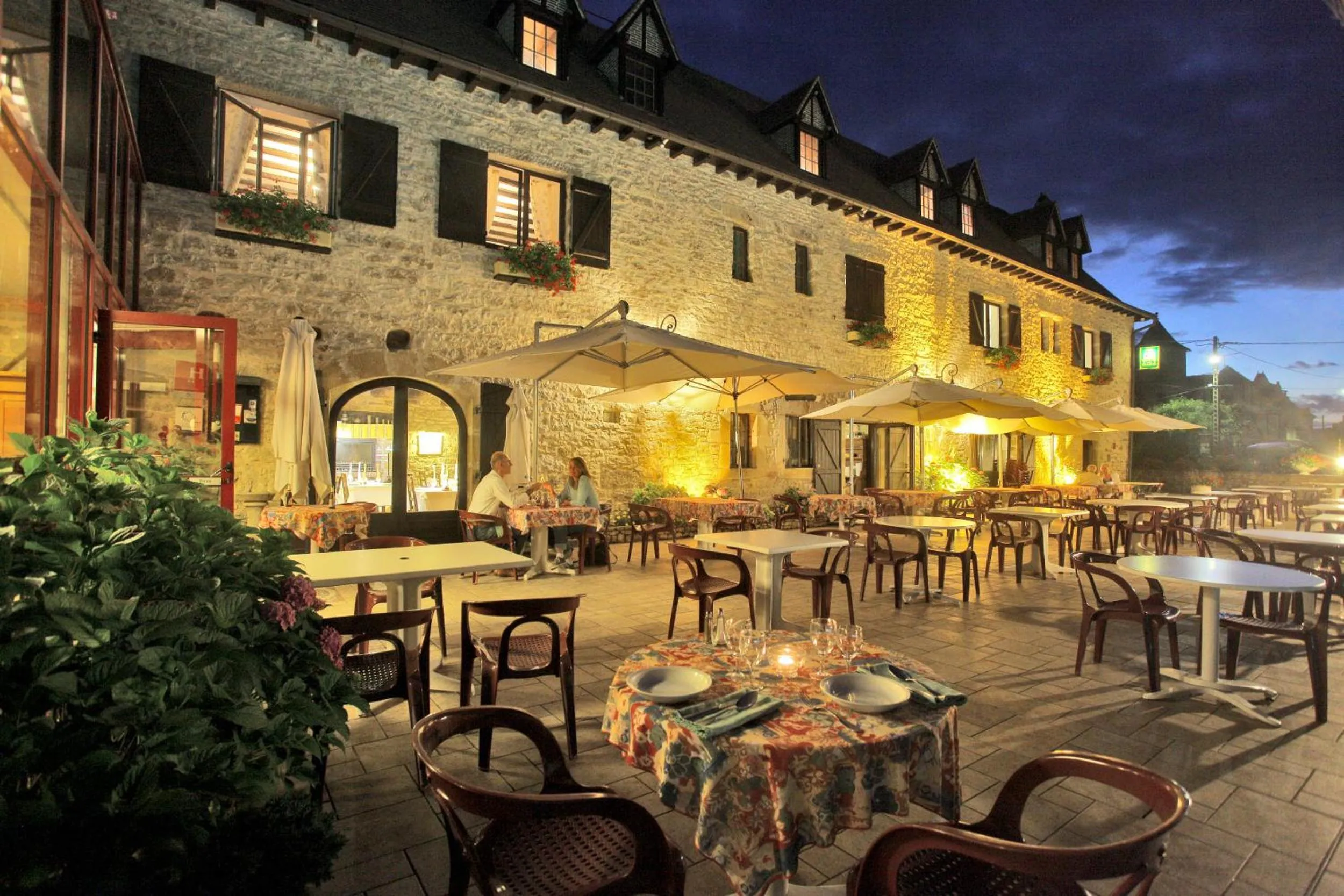 Restaurant/places to eat in Logis Auberge La Diege