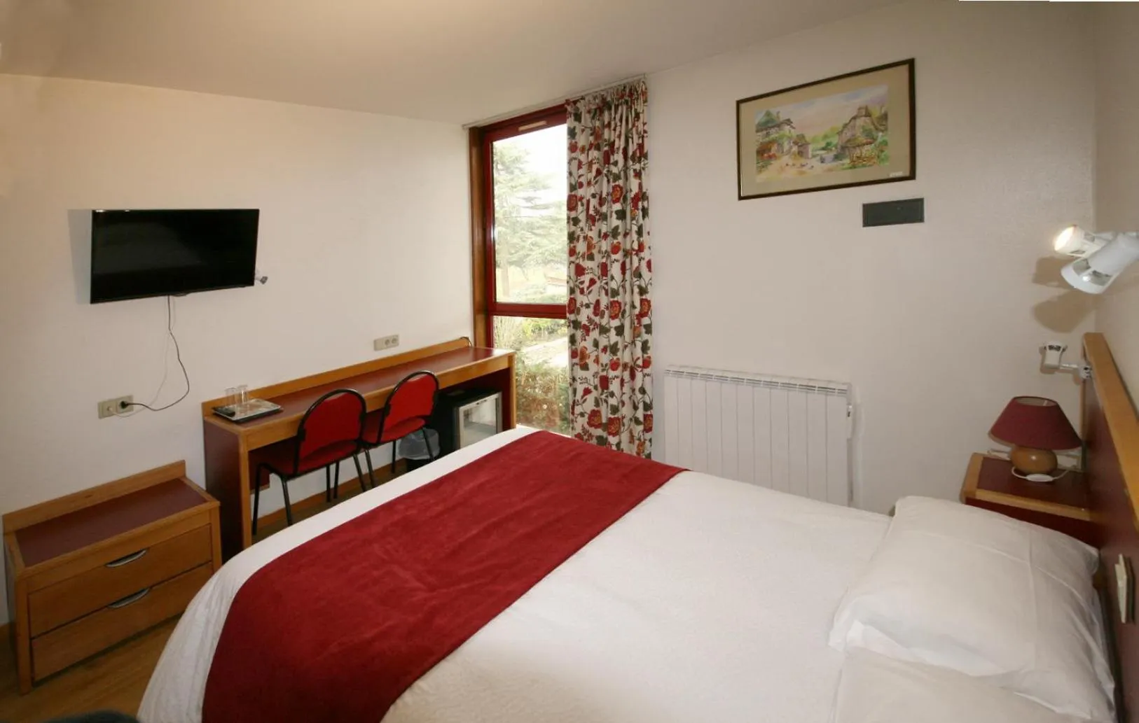 Bedroom, Bed in Logis Auberge La Diege