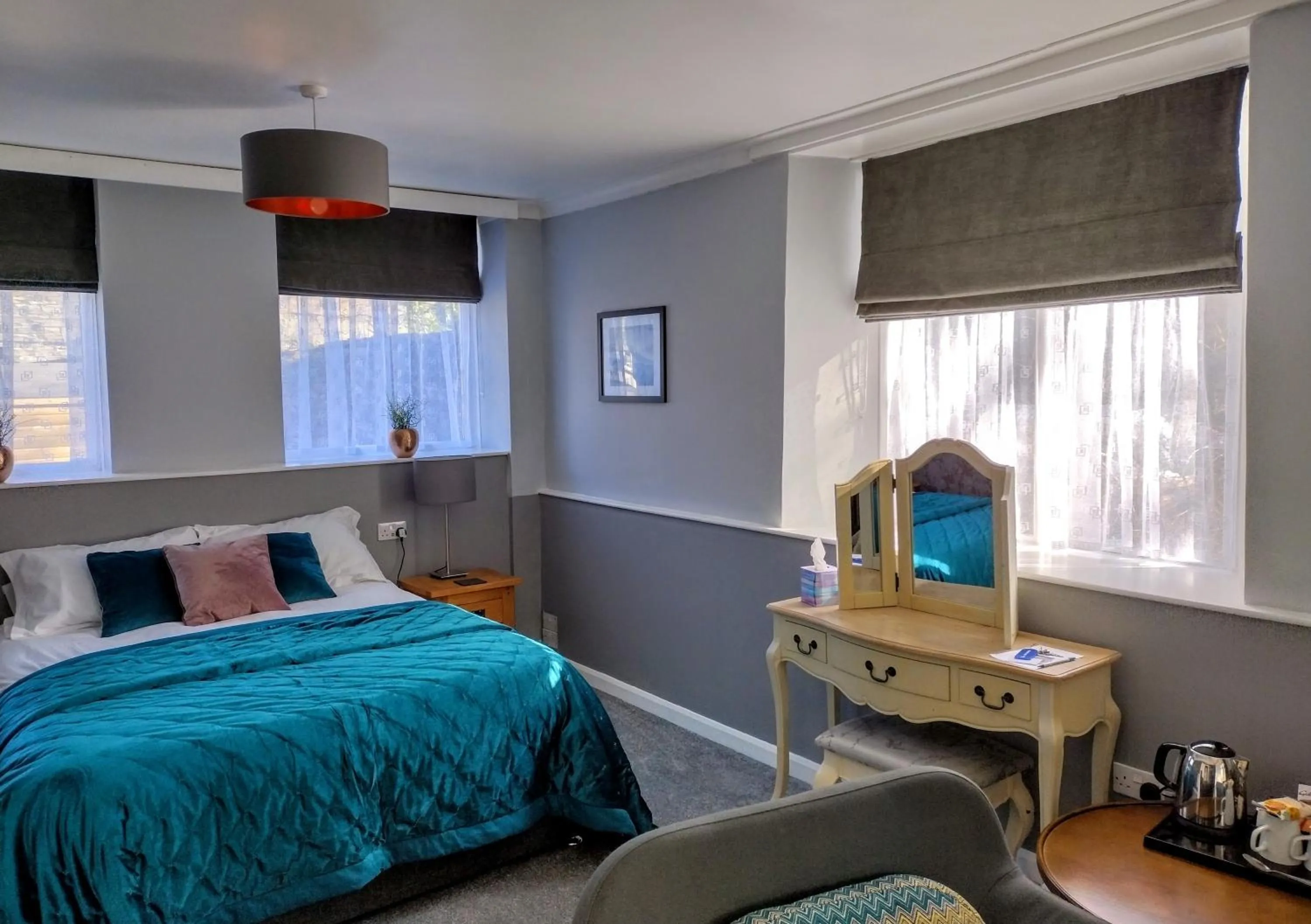 Bed in Bluebird Lodge