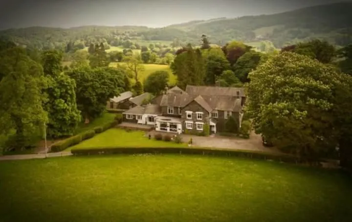 Bird's eye view in Bluebird Lodge