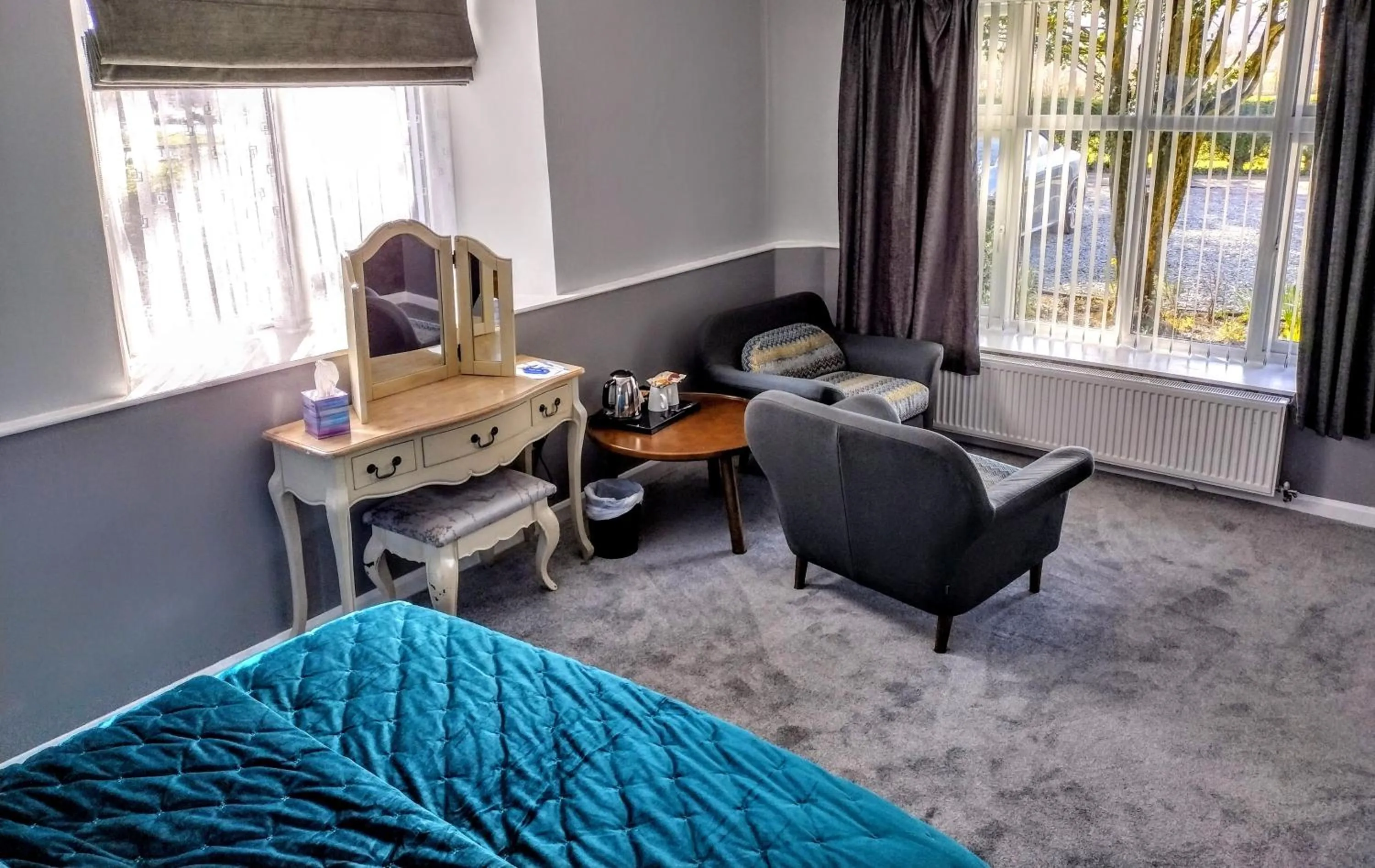 Bed in Bluebird Lodge