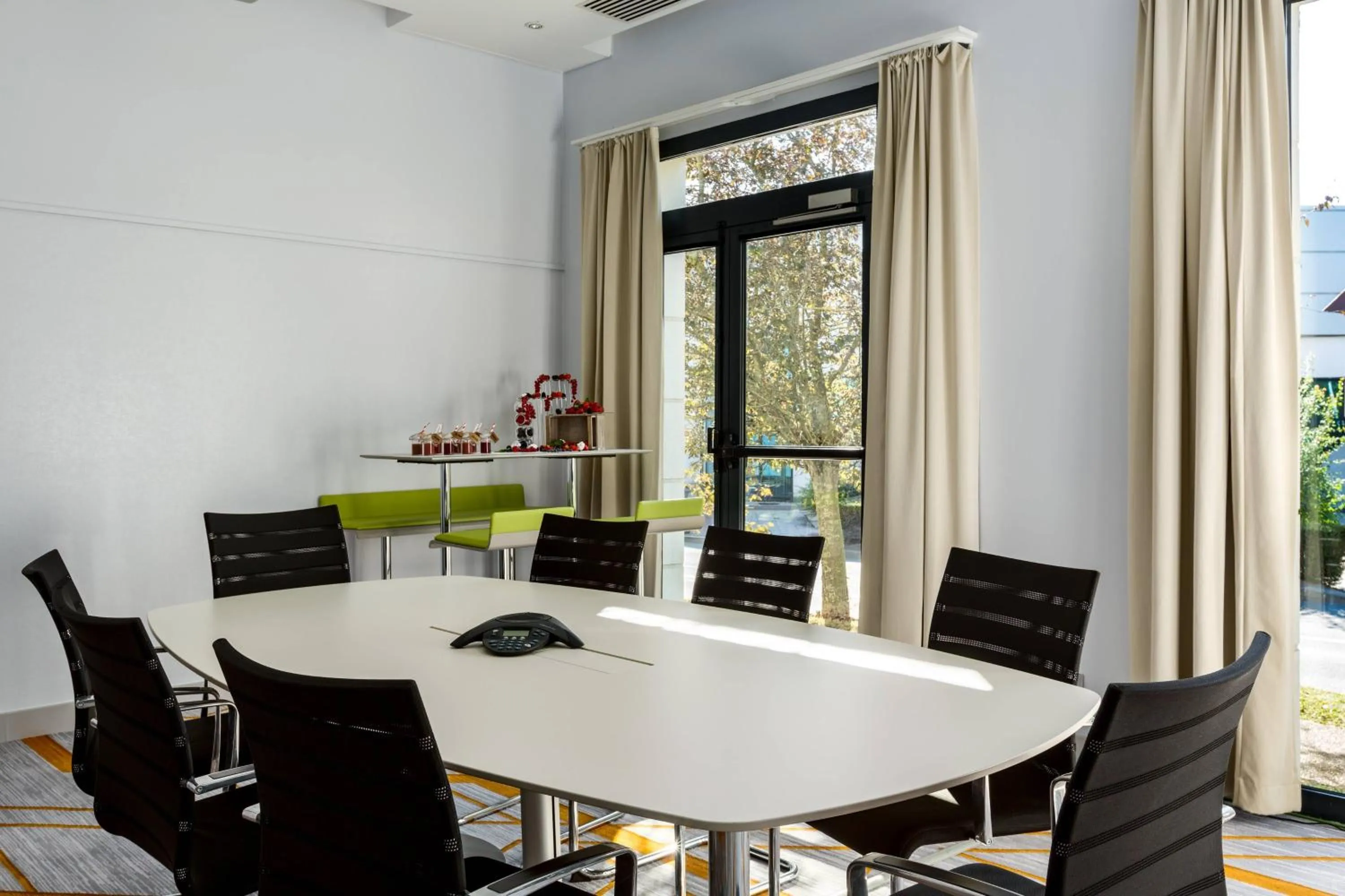 Meeting/conference room in Paris Marriott Charles de Gaulle Airport Hotel