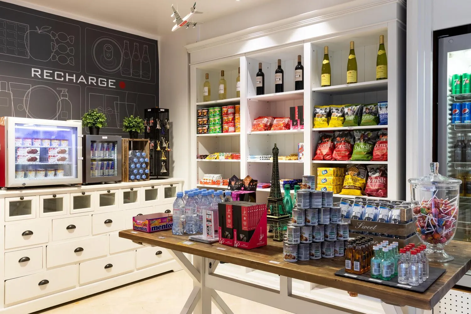 Food and drinks in Paris Marriott Charles de Gaulle Airport Hotel