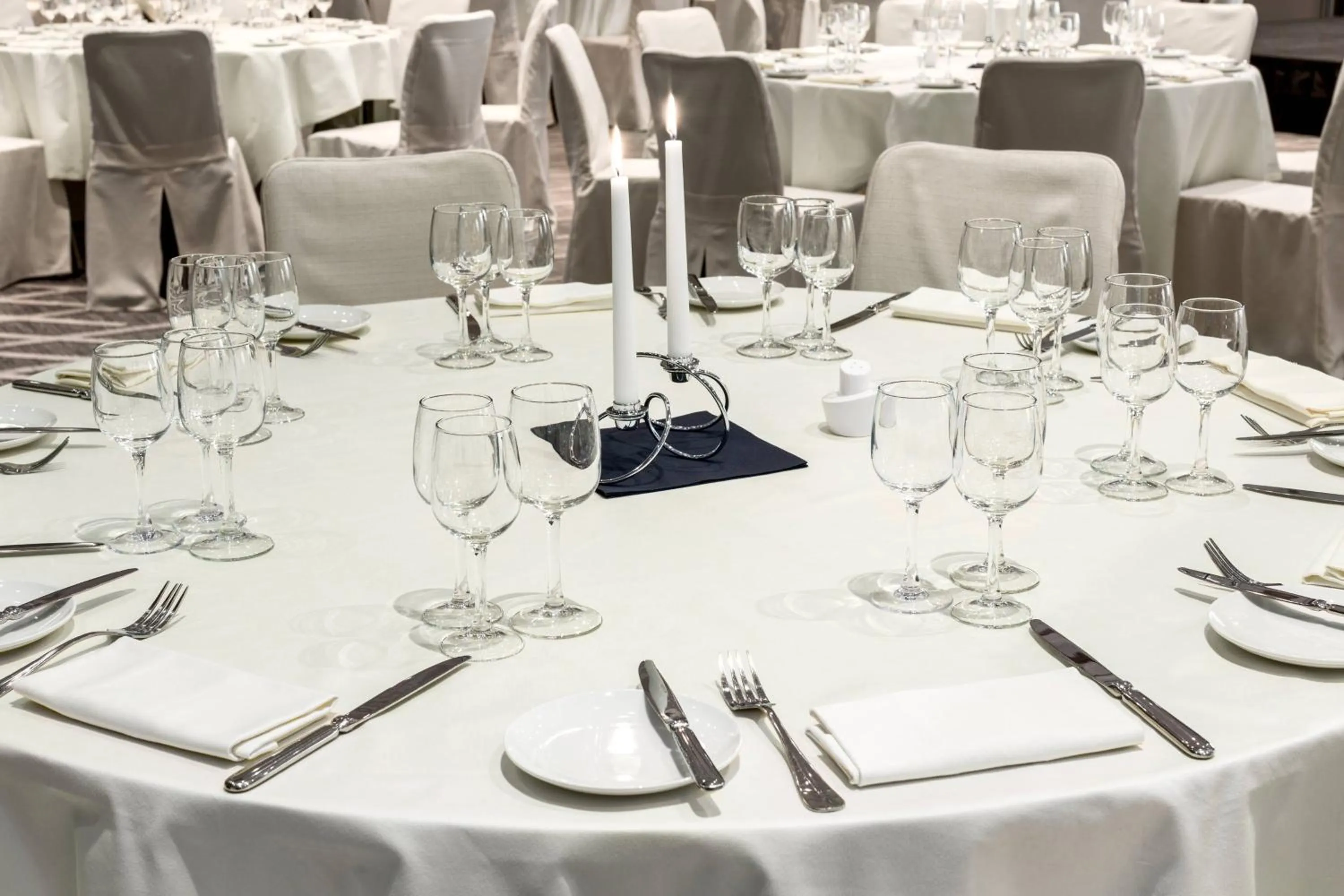 Meeting/conference room in Paris Marriott Charles de Gaulle Airport Hotel