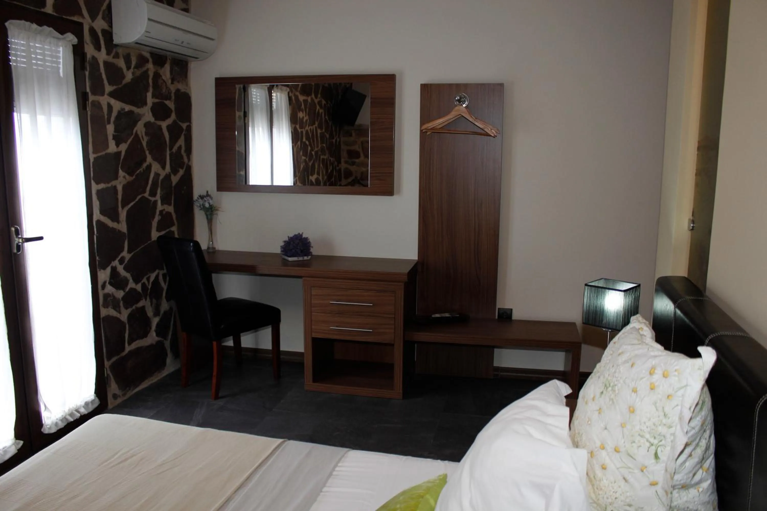 Photo of the whole room, Bed in Palacete Maria Rosa