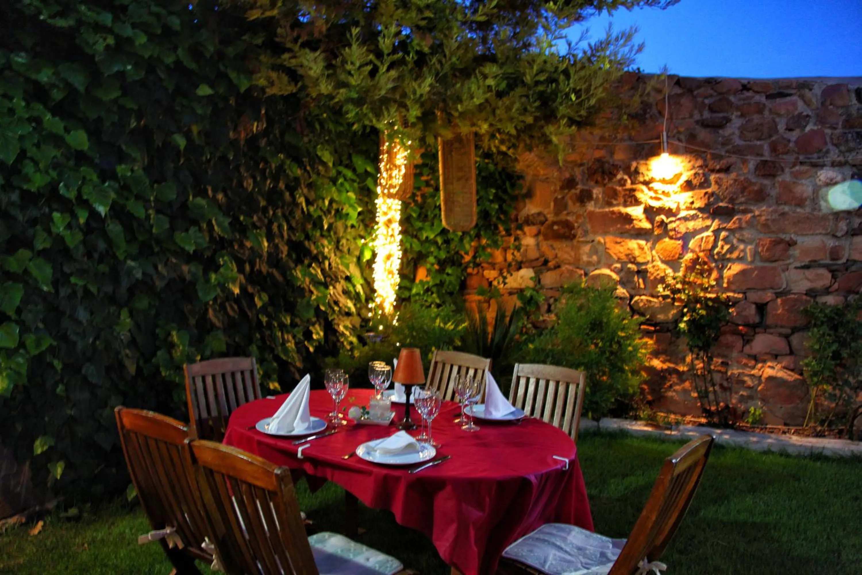 Restaurant/places to eat in Palacete Maria Rosa