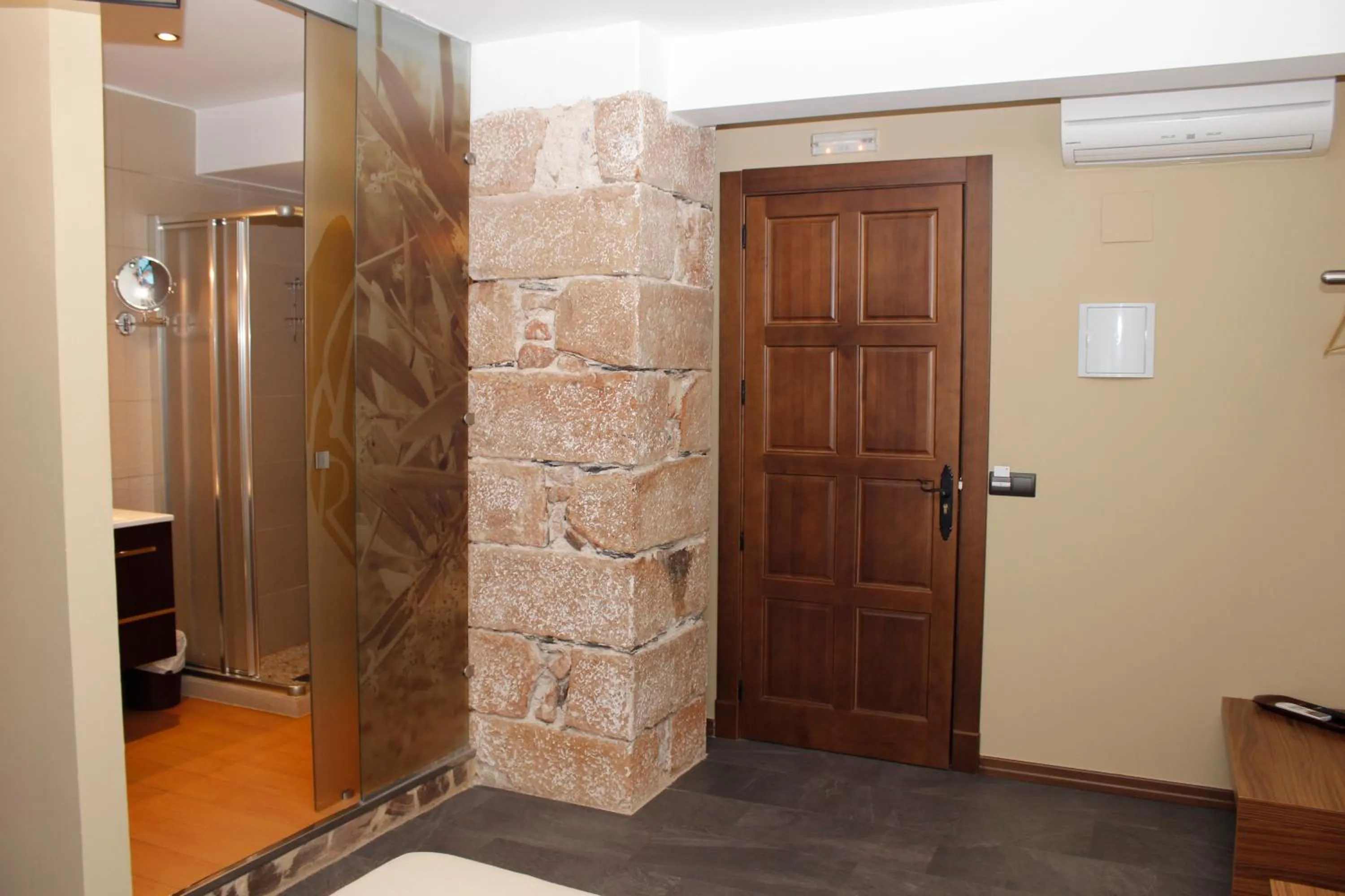 Shower in Palacete Maria Rosa