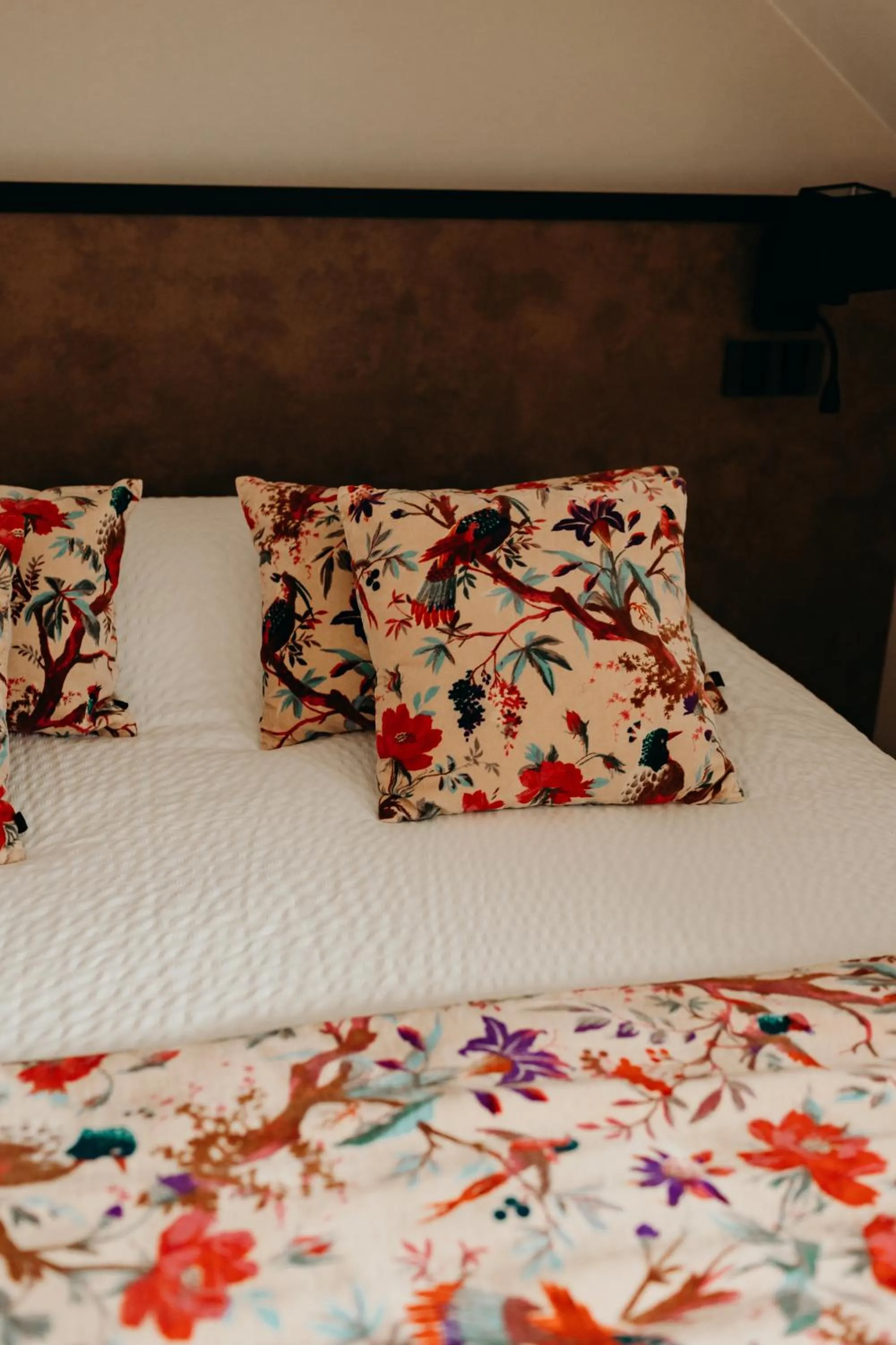 Bed in Hôtel Le Chatellier - Piscine chauffée d'avril à octobre