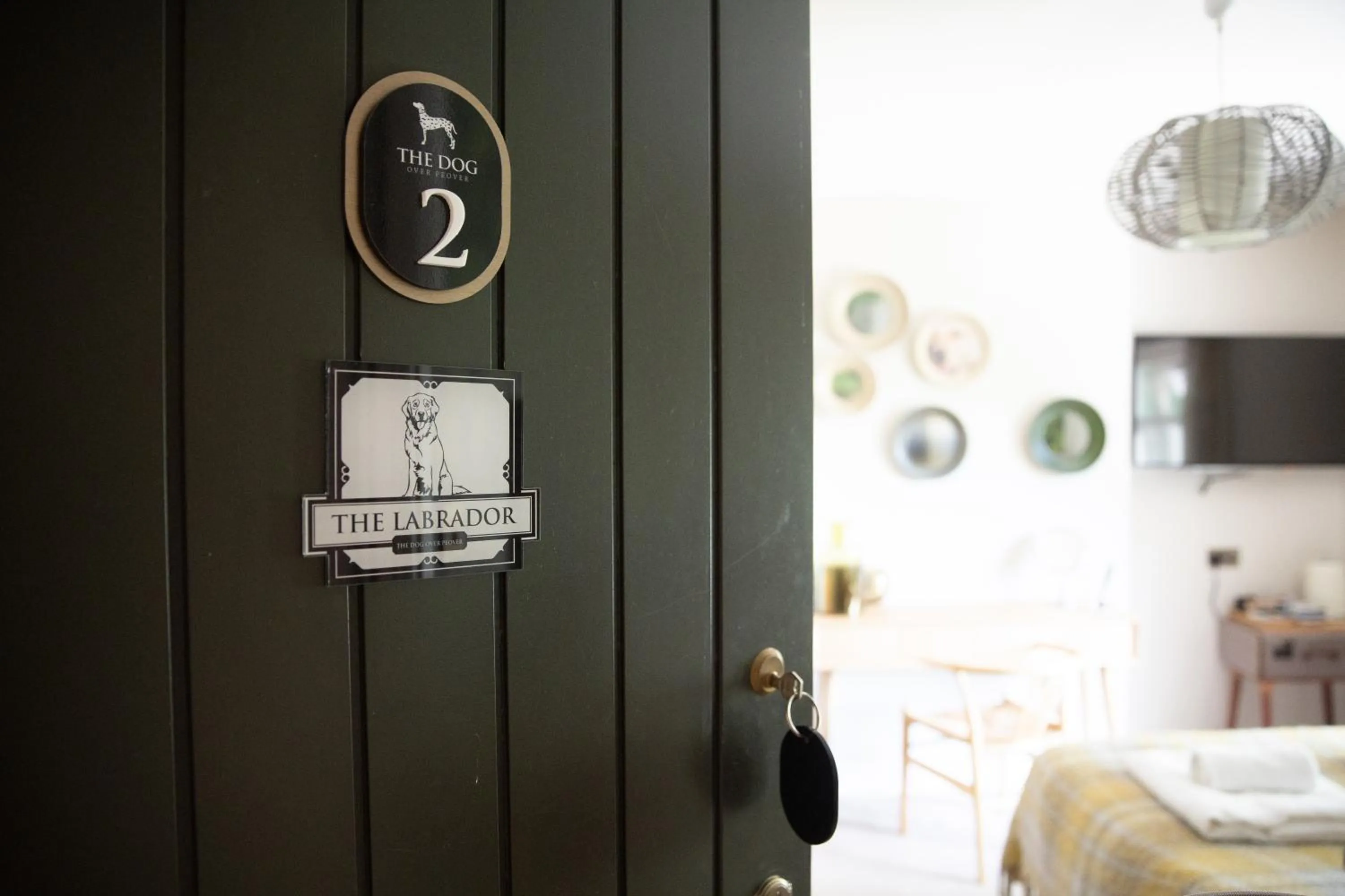 Bedroom, Bed in The Dog in Over Peover