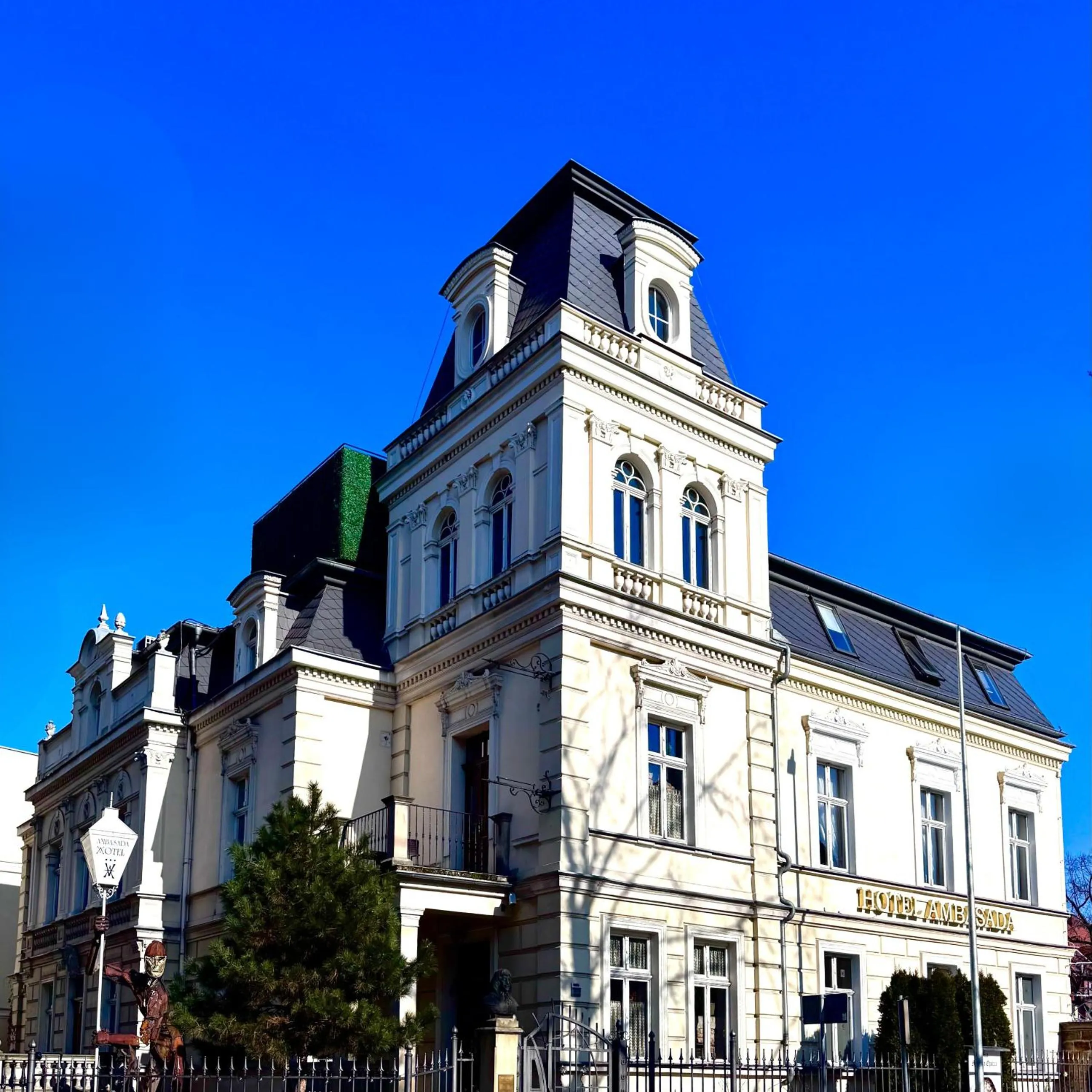 Property building in Hotel Ambasada Bolesławiec