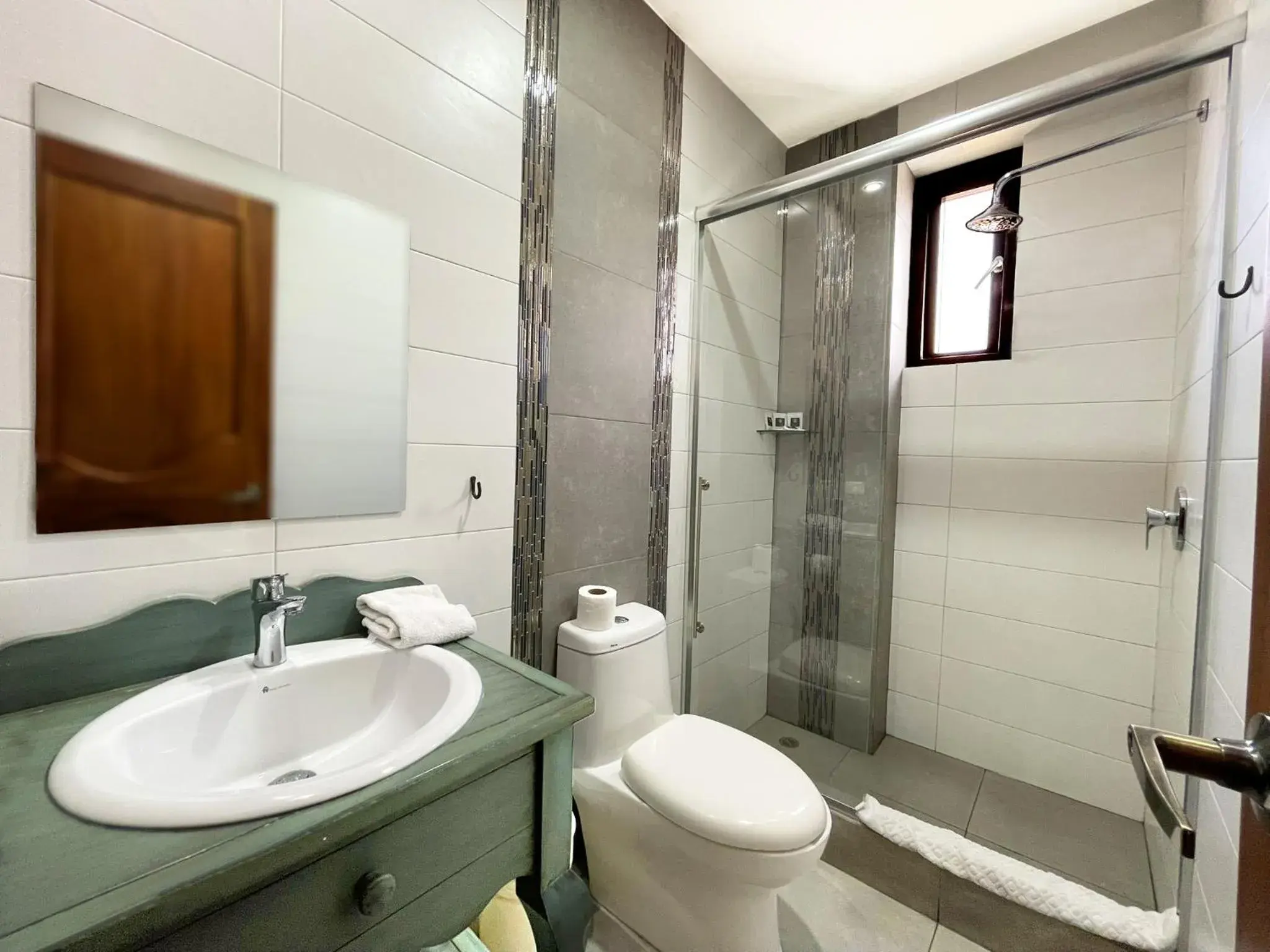 Twin Room - single occupancy in Hotel Azul de la Plaza by Chat Noir Twin Room - single occupancy in Hotel Azul de la Plaza by Chat Noir